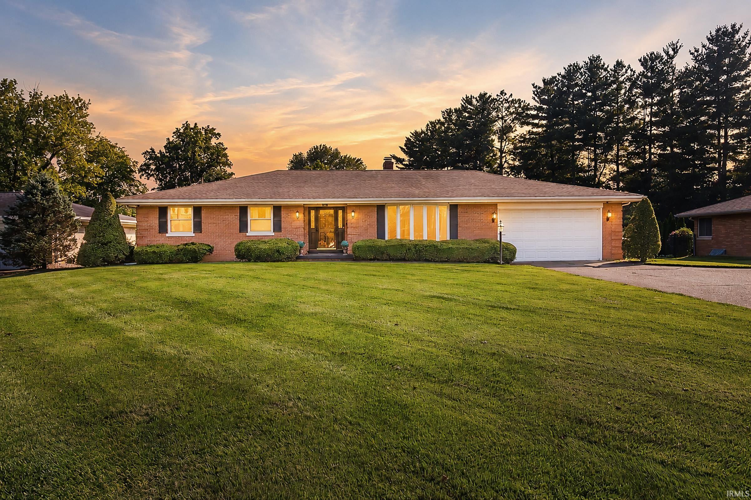 6841 Newburgh Road Property Photo 1