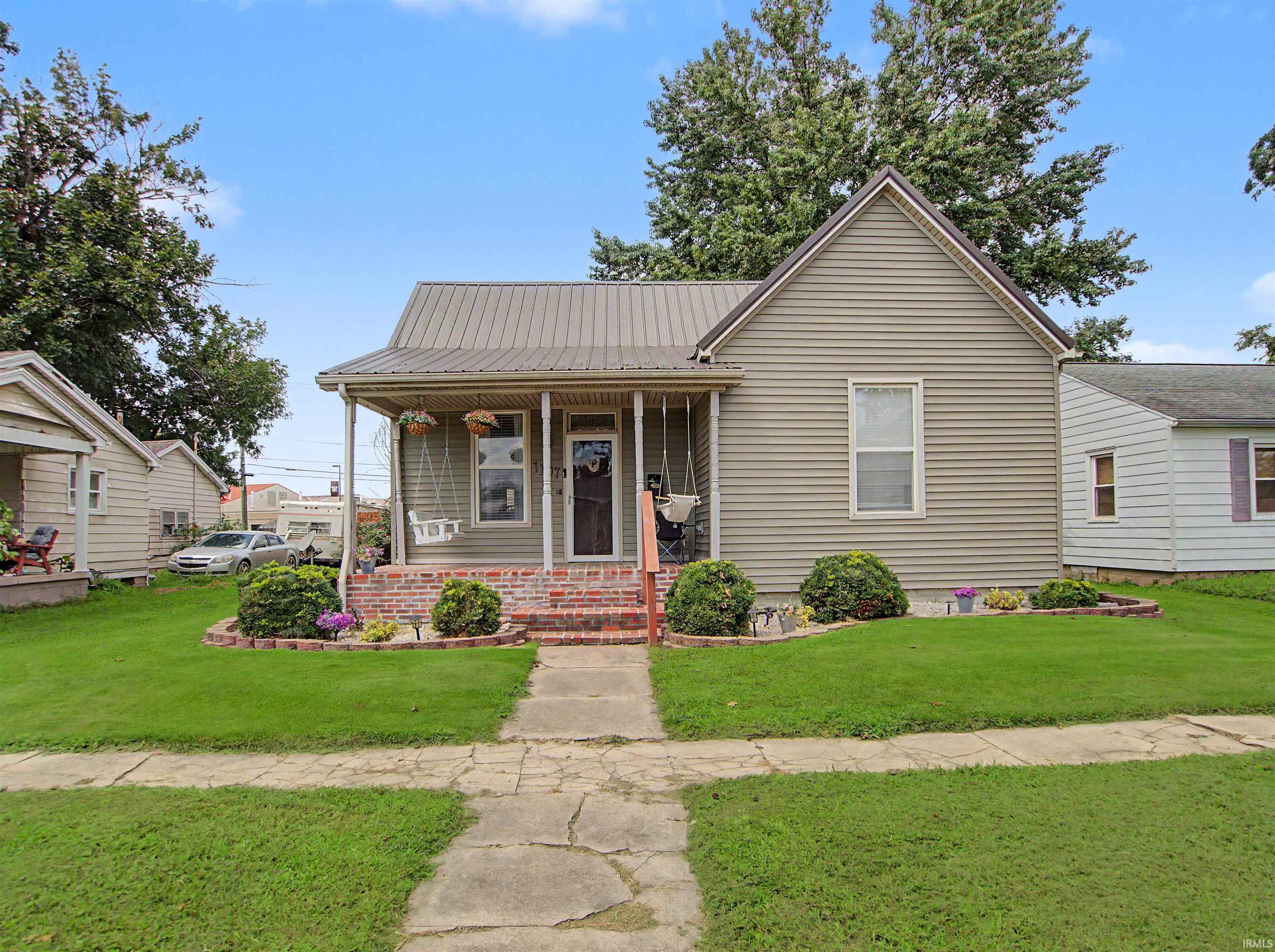 1107 E 5th Street Property Photo 1