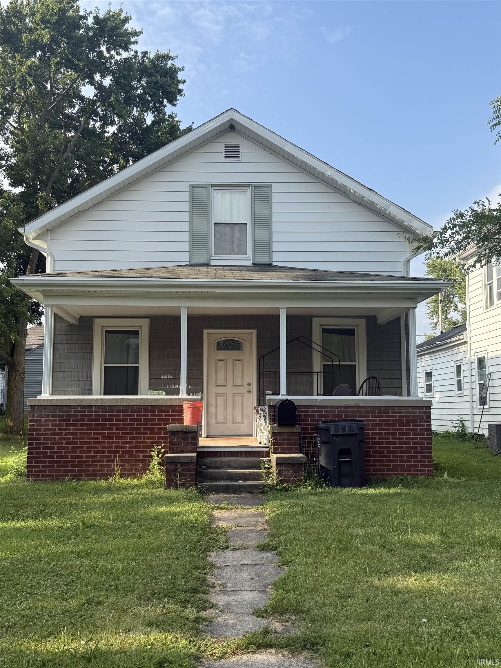 305 E Van Buren Street Property Photo 1