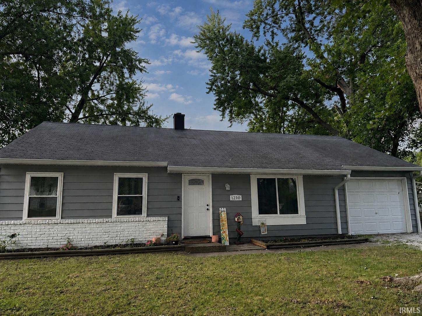 1210 Tepee Drive Property Photo 1