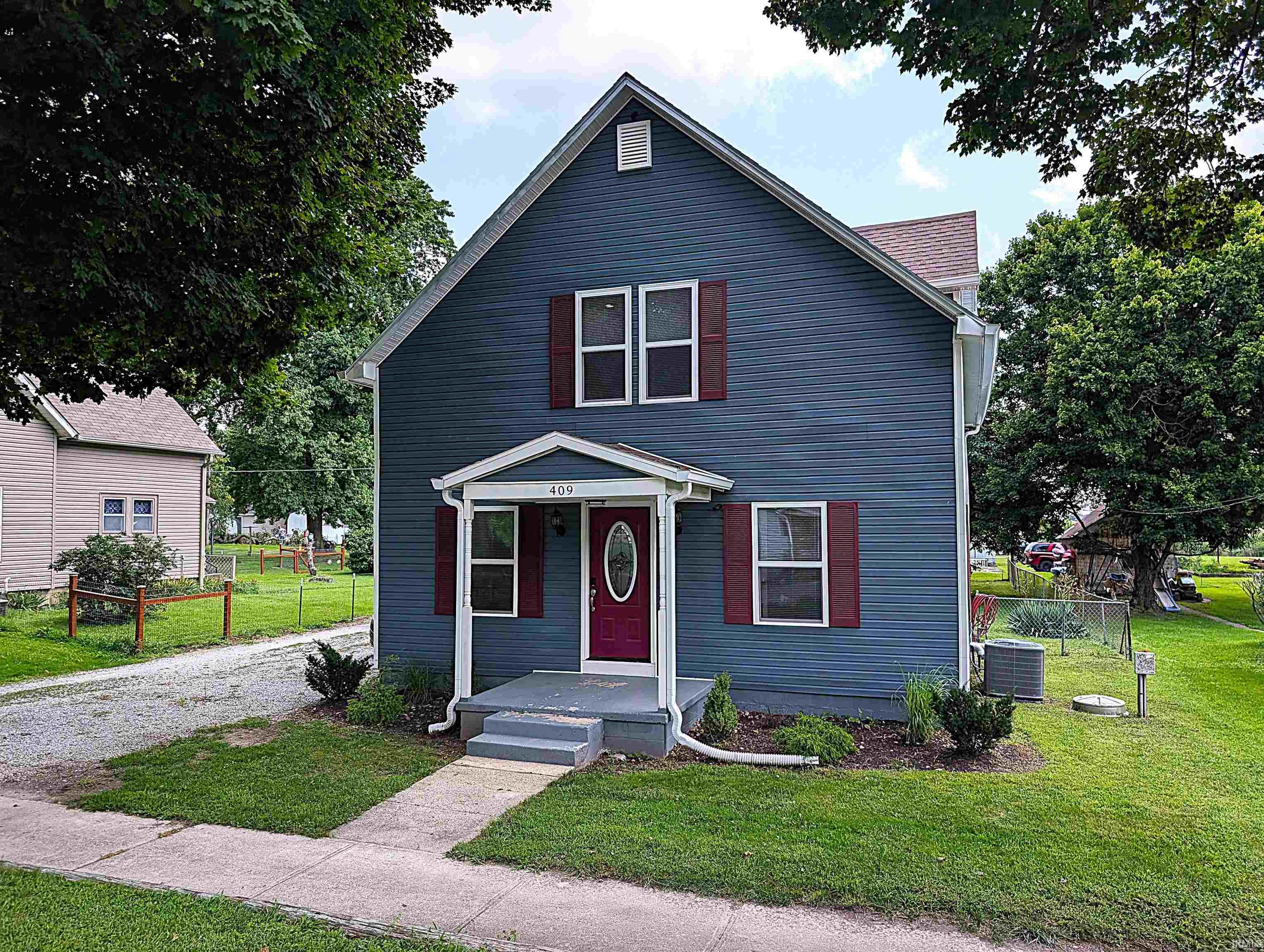 409 S Main Street Property Photo 1