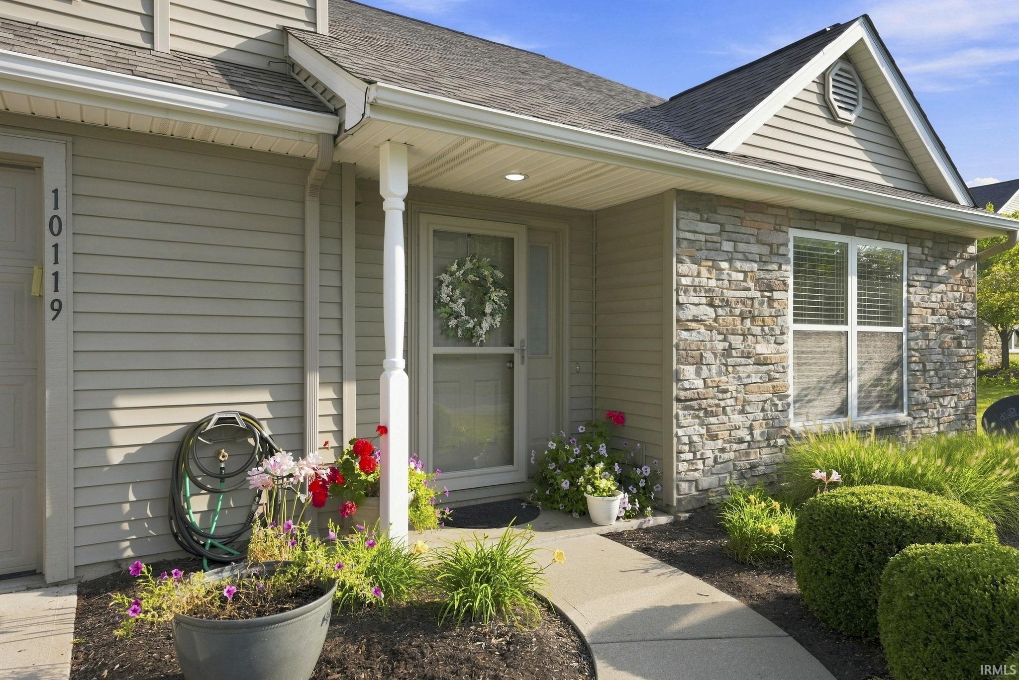 10119 Oak Trail Road Property Photo 1