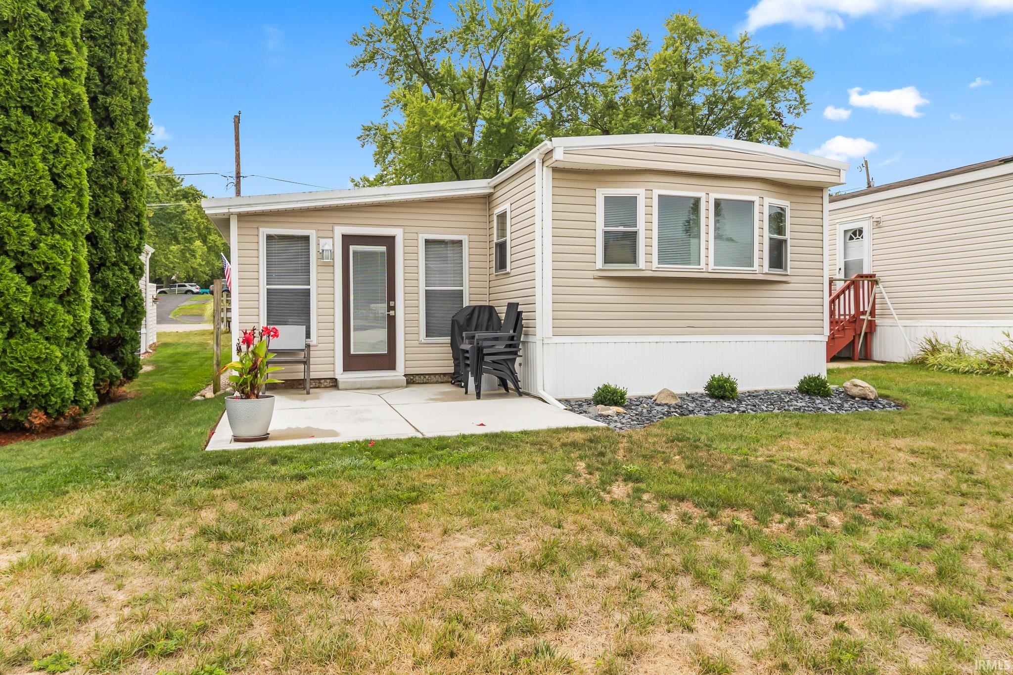 215 Lane 101a Hamilton Lake #37 Property Photo 1