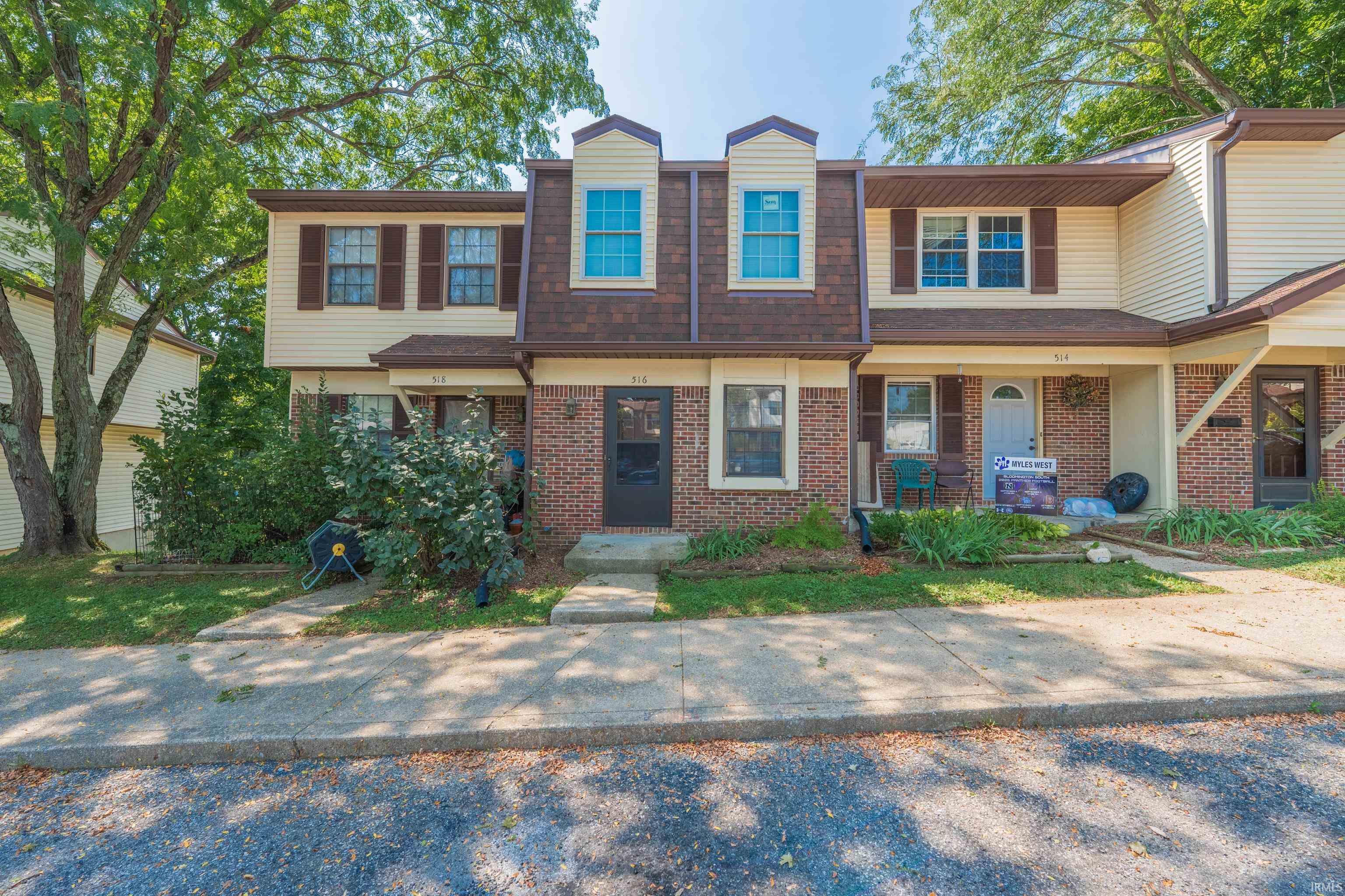 516 E Graham Place Property Photo 1