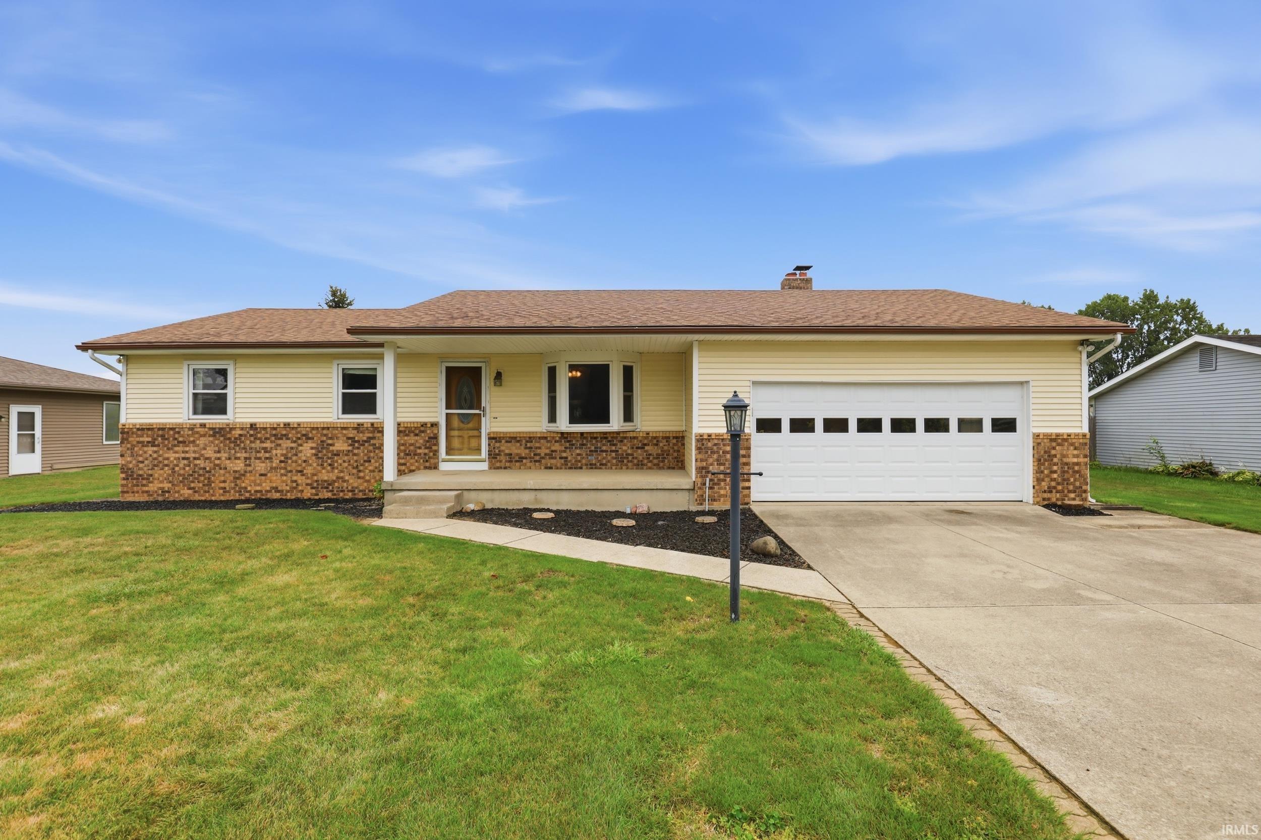 15128 Mercury Lane Property Photo 1