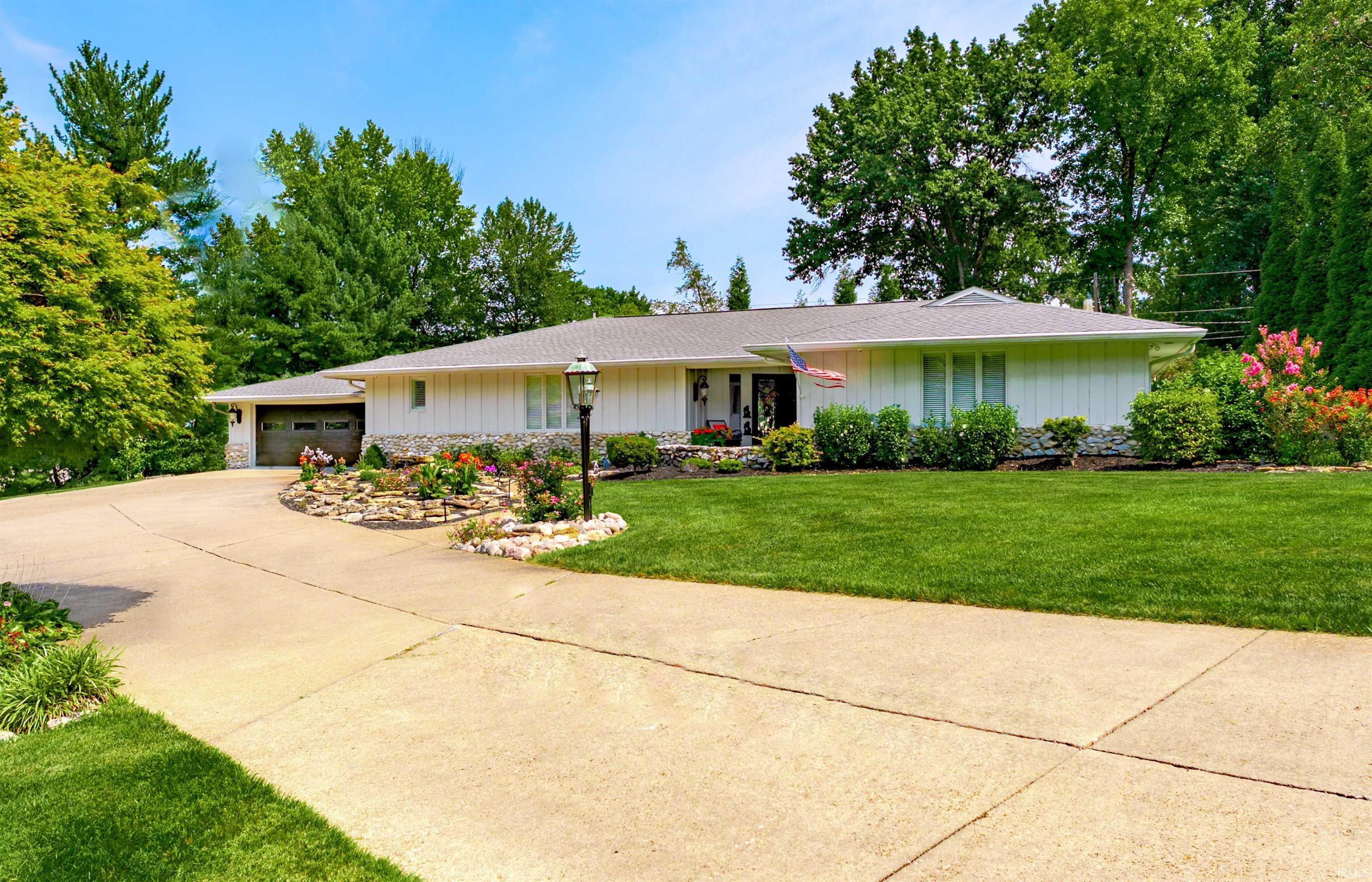 300 Stonegate Road Property Photo 1