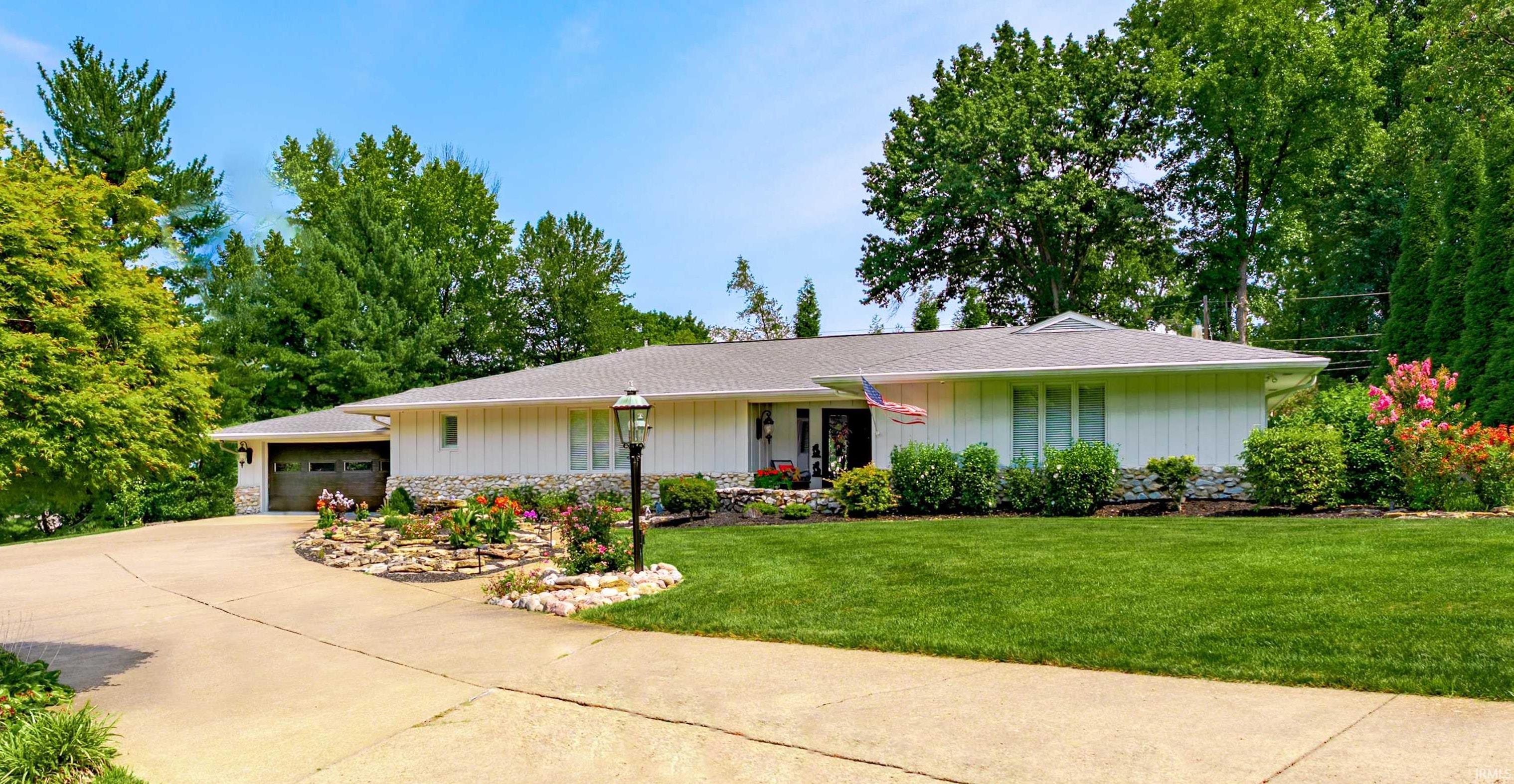 300 Stonegate Road Property Photo 1