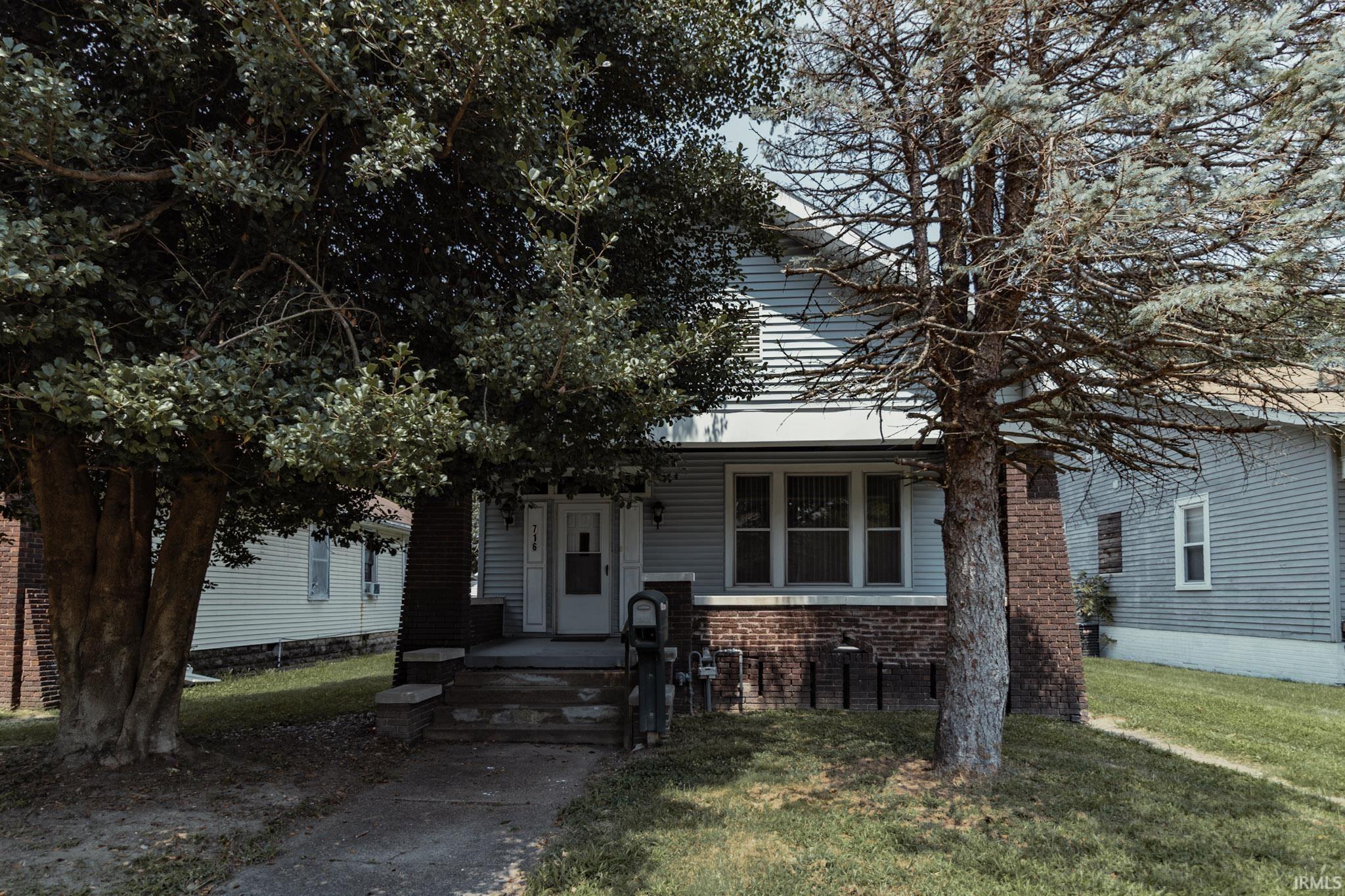 716 Waggoner Street Property Photo 1