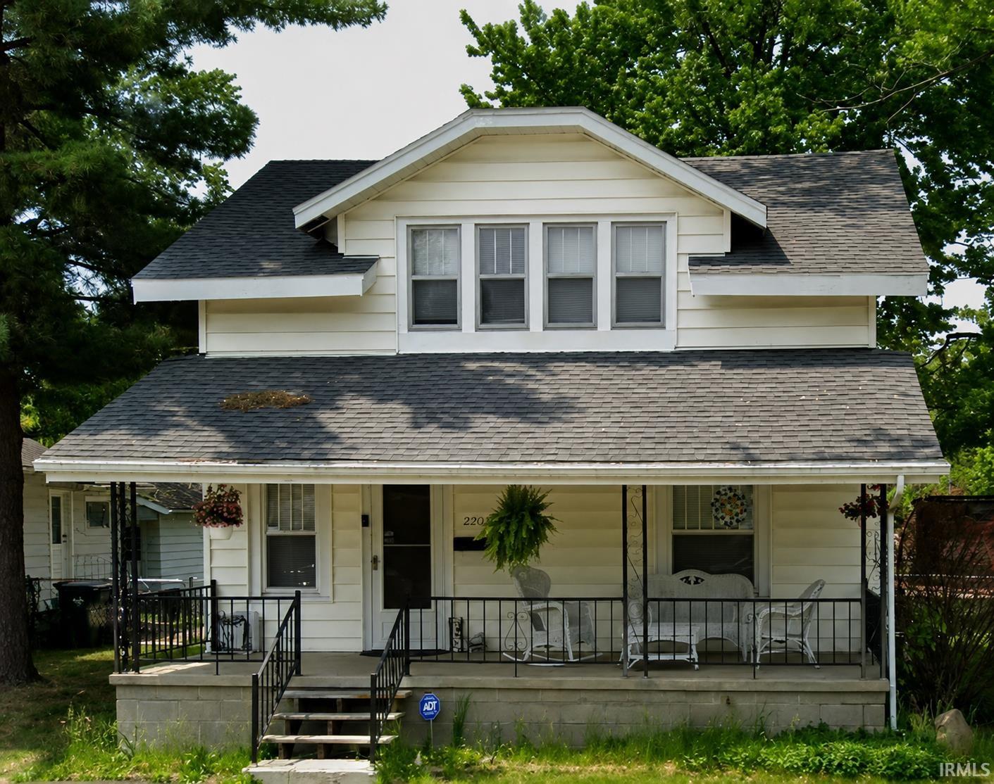 2201 Morehouse Avenue Property Photo 1