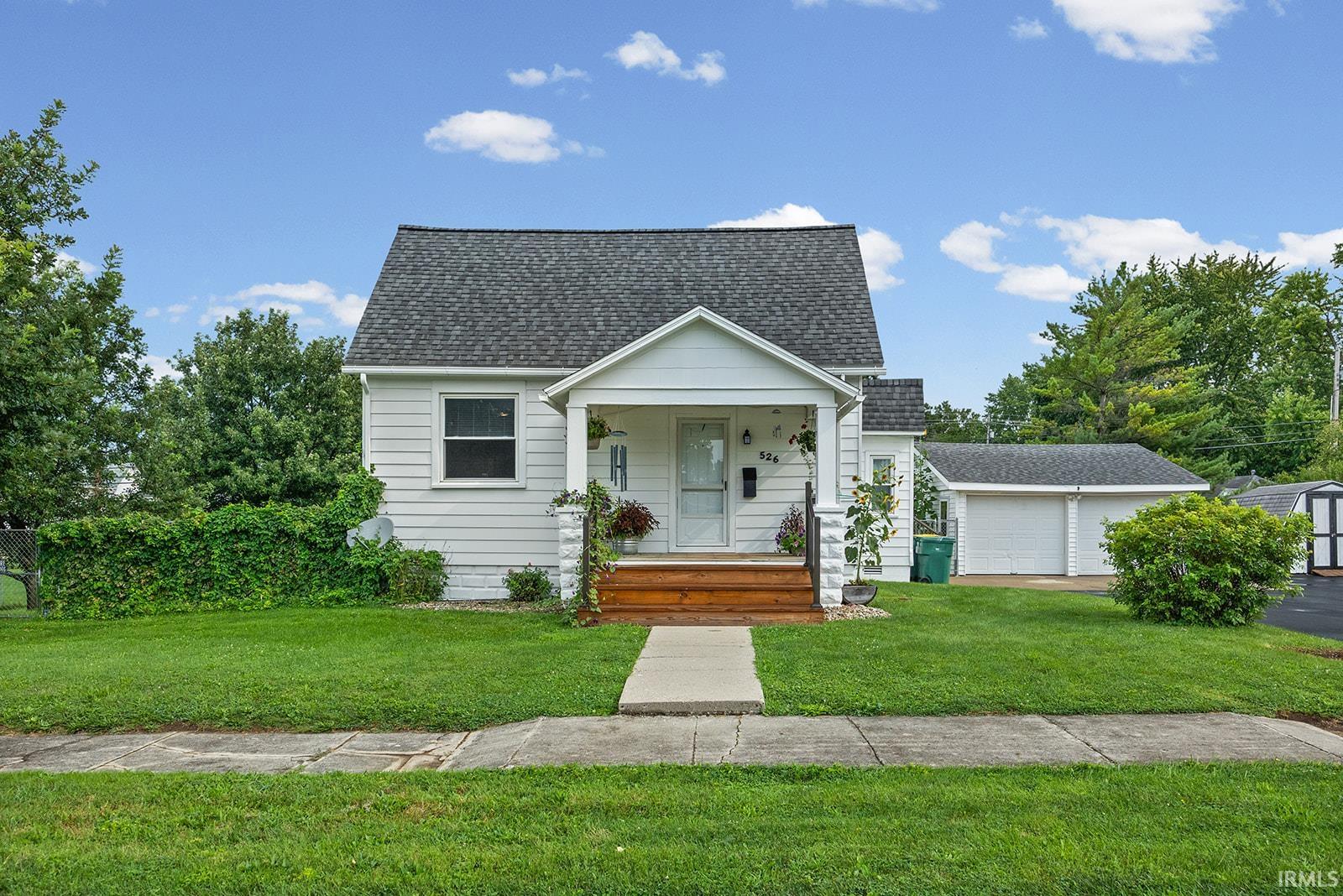 526 E Walnut Street Property Photo 1