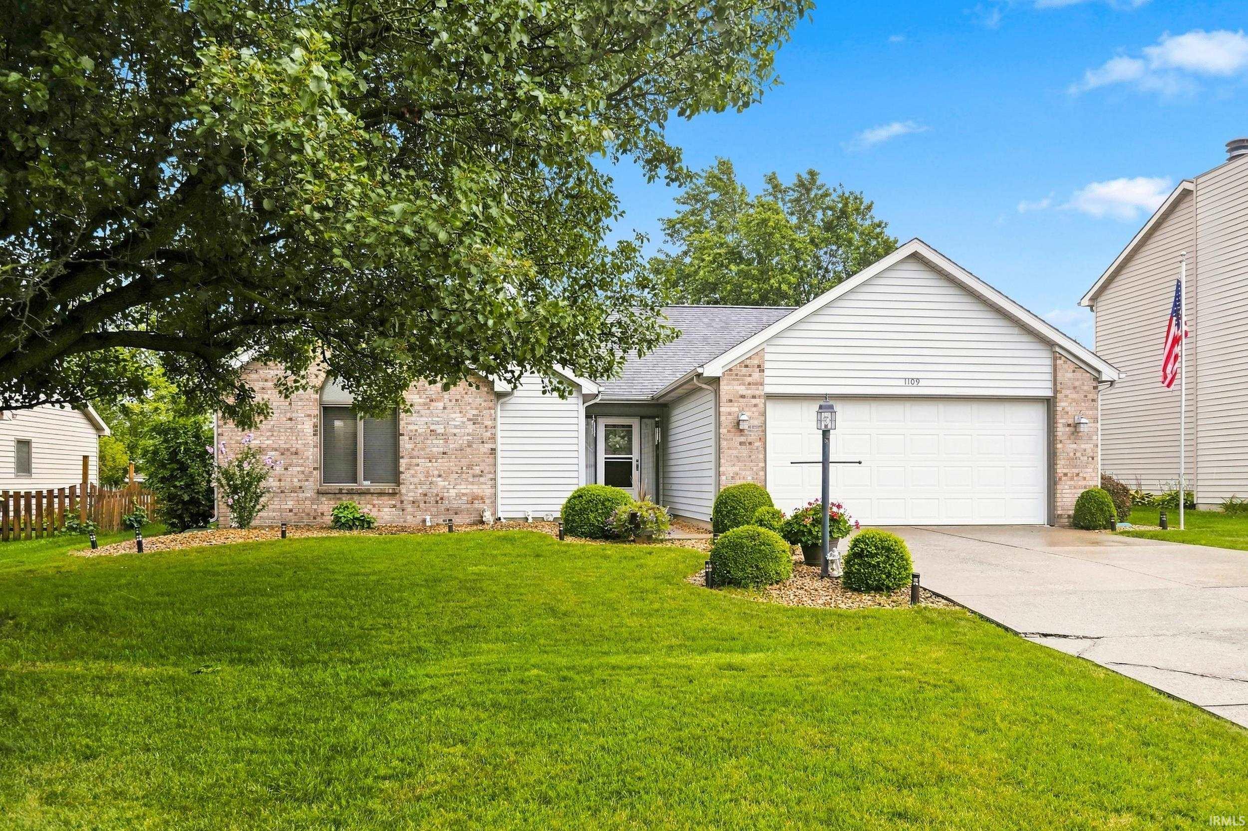 1109 Brittany Place Property Photo 1