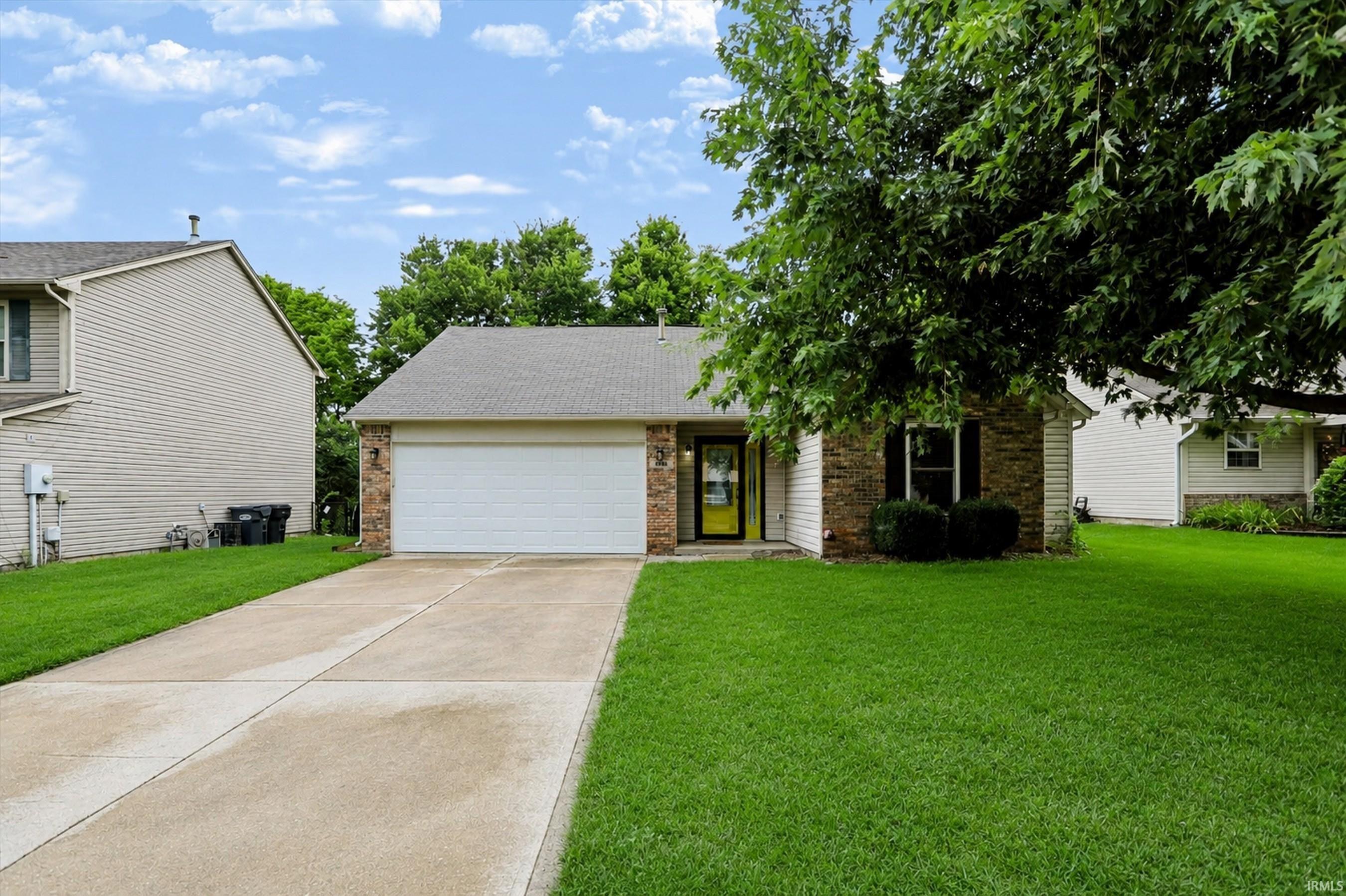 4846 Oakleigh Parkway Property Photo 1