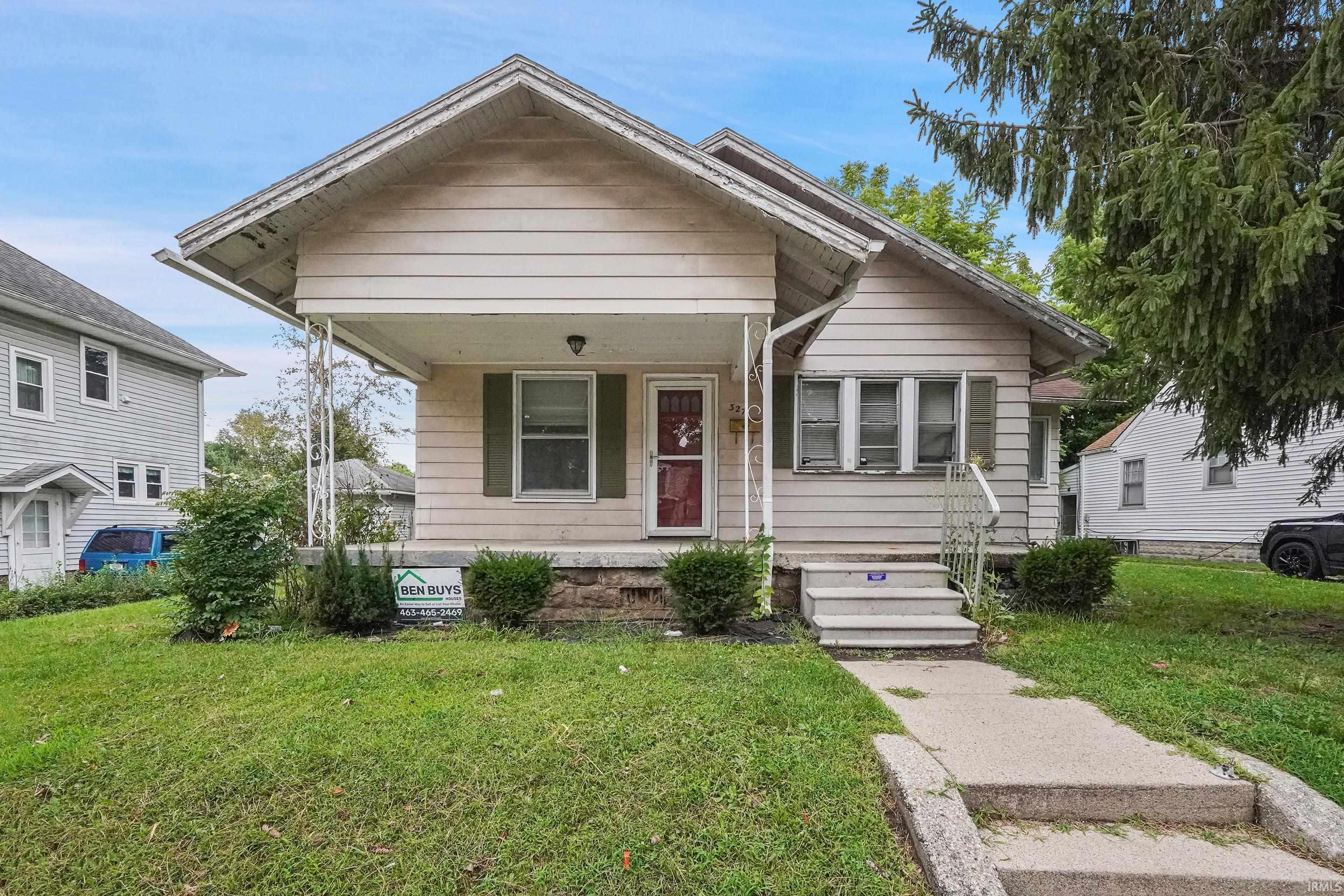 327 S 8th Street Property Photo 1