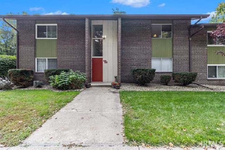 2500 Topsfield Road Property Photo 1