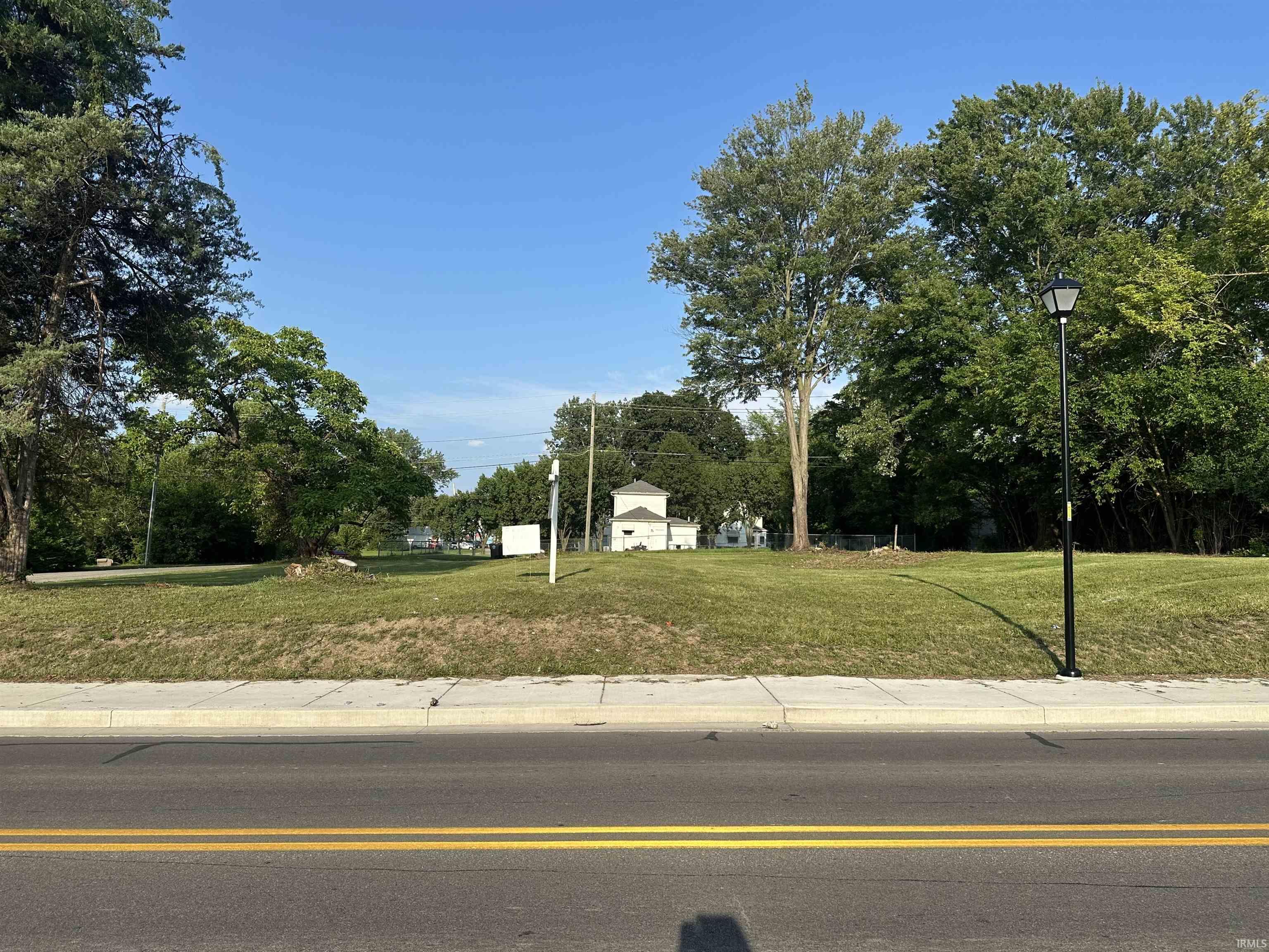2403 S Anthony Boulevard Property Photo 1