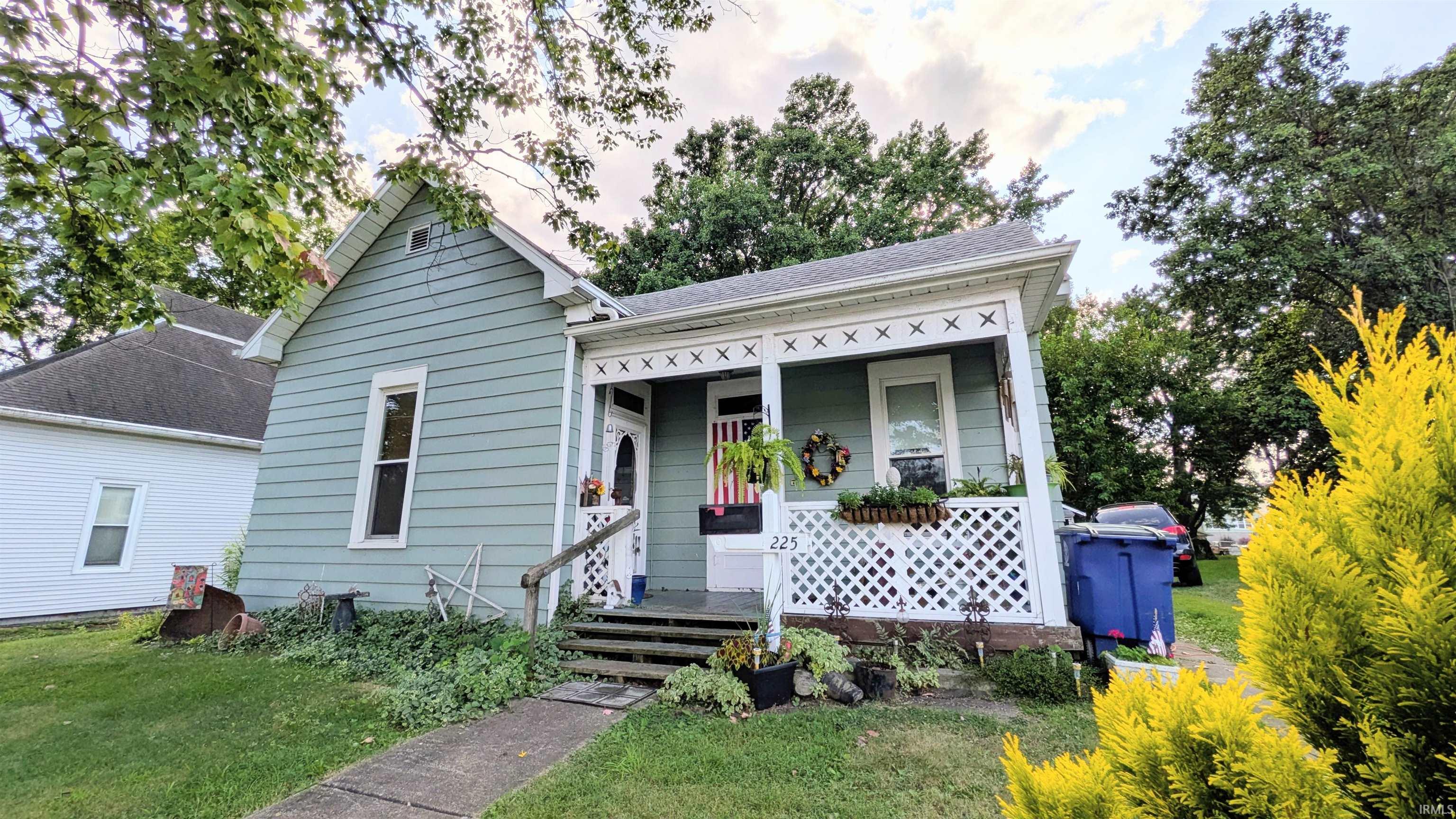225 S Gibson Street Property Photo 1