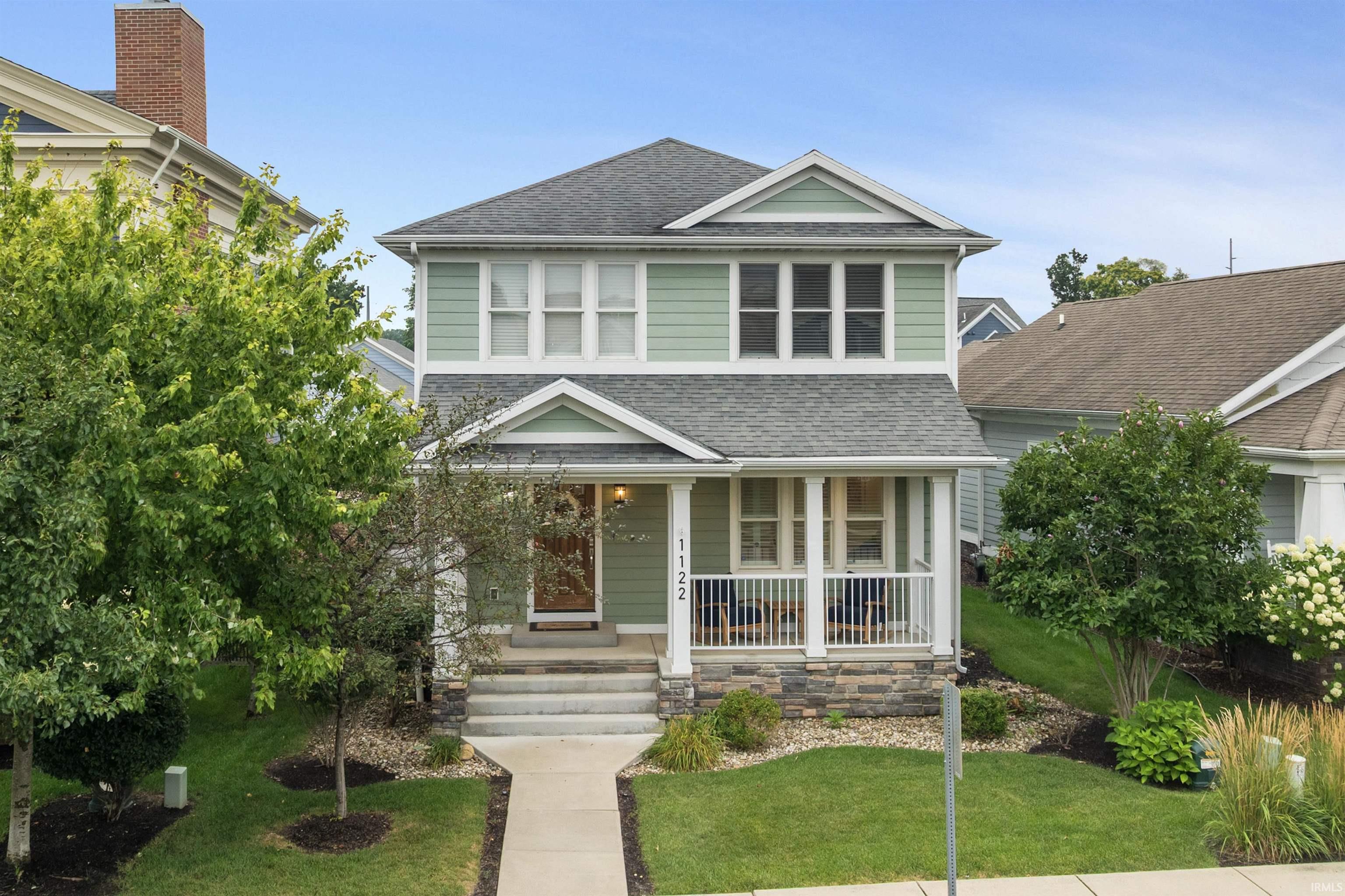1122 Burns Street