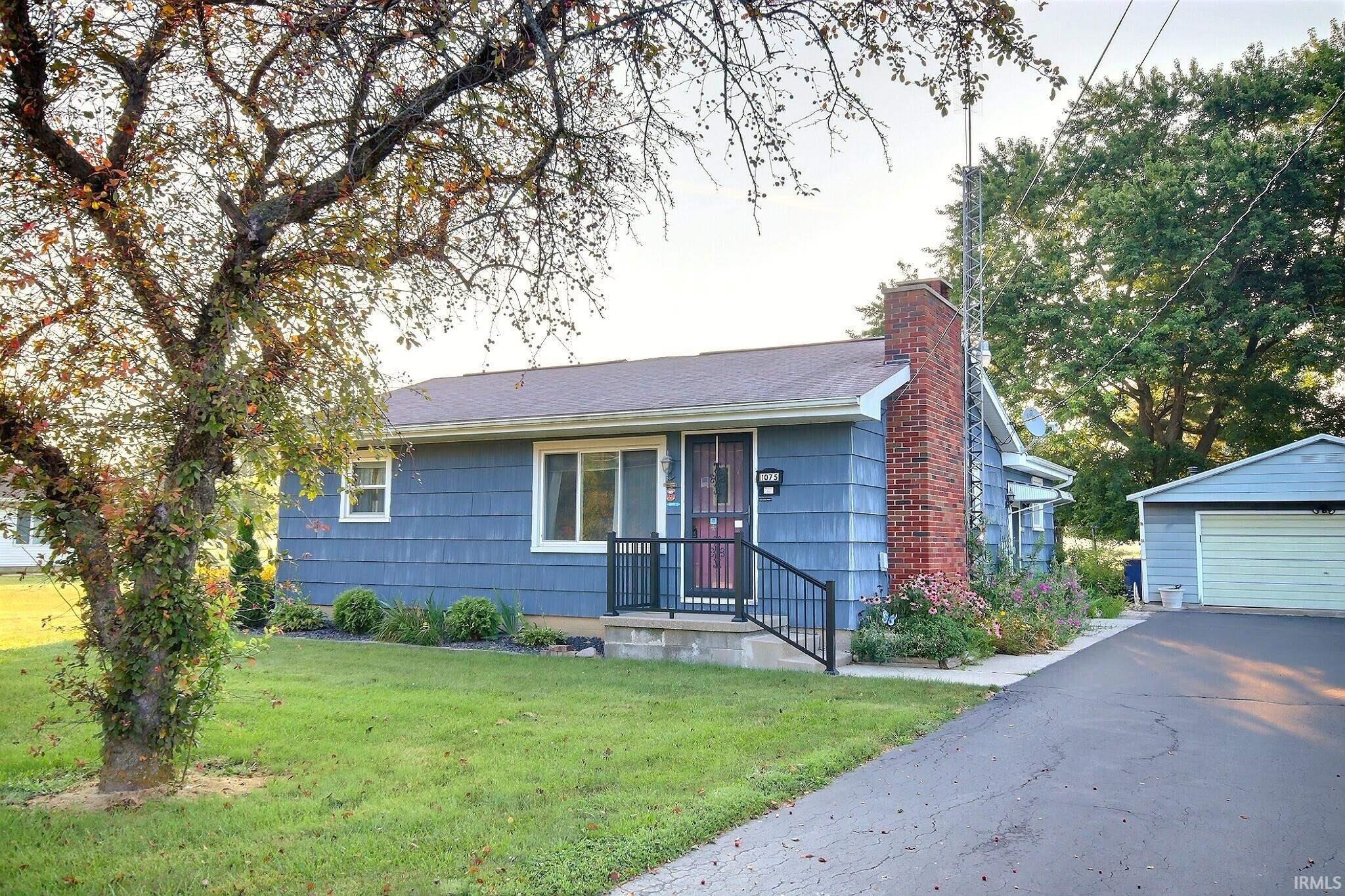 1075 Evergreen Avenue Property Photo 1