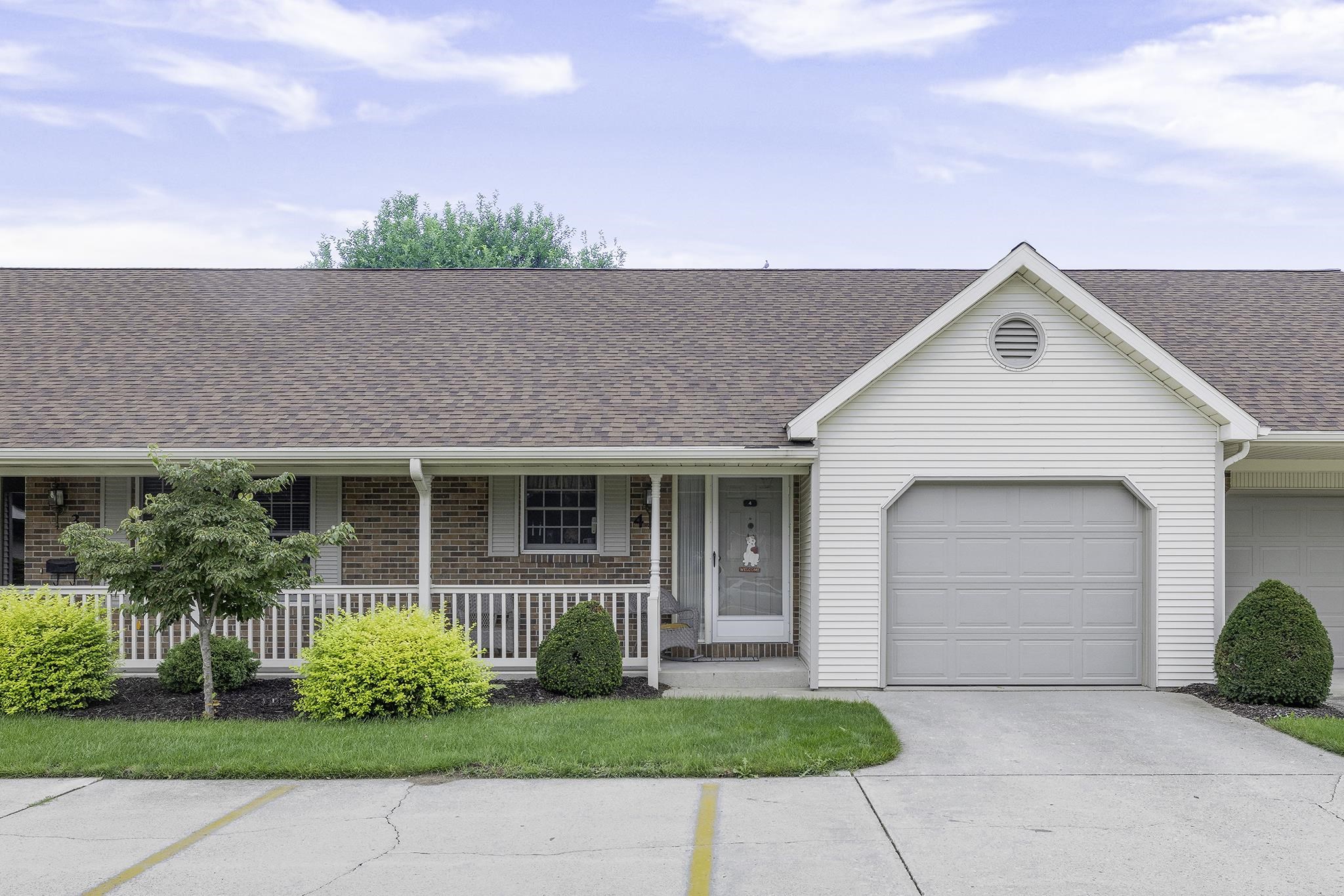 1415-4 Pembrooke Circle Property Photo 1