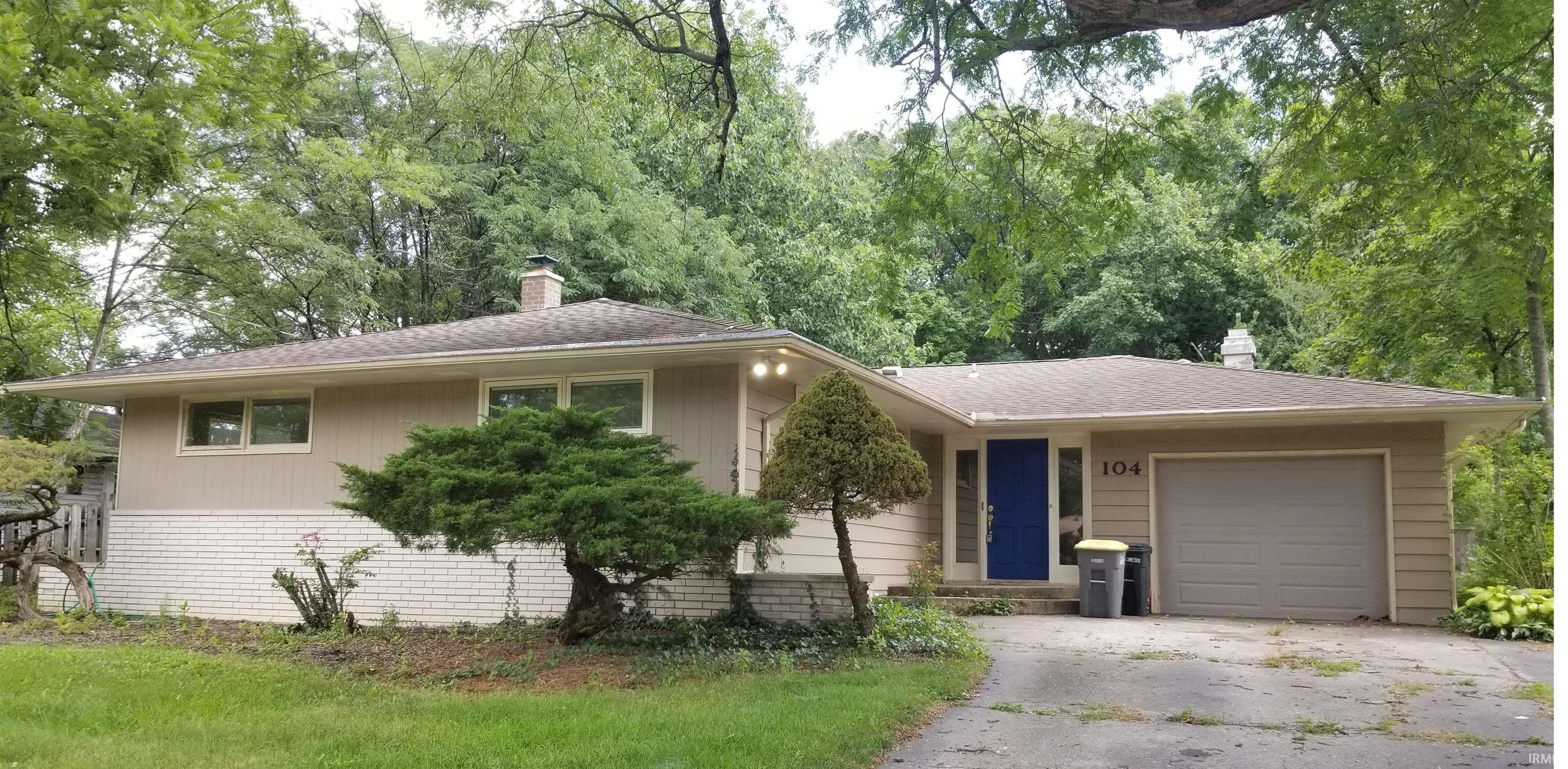 104 Seminole Drive Property Photo 1
