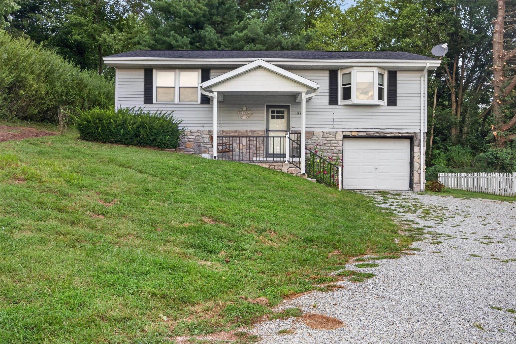 11911 W River Road Property Photo 1