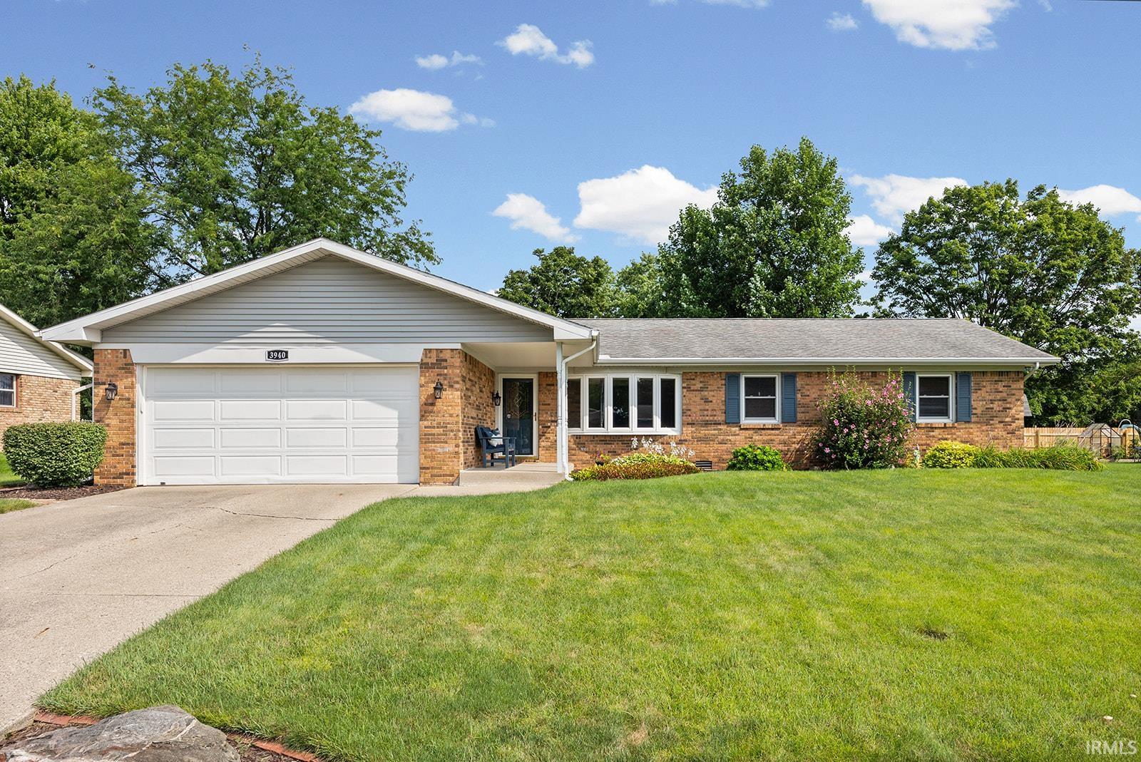 3940 Pasadena Drive Property Photo 1