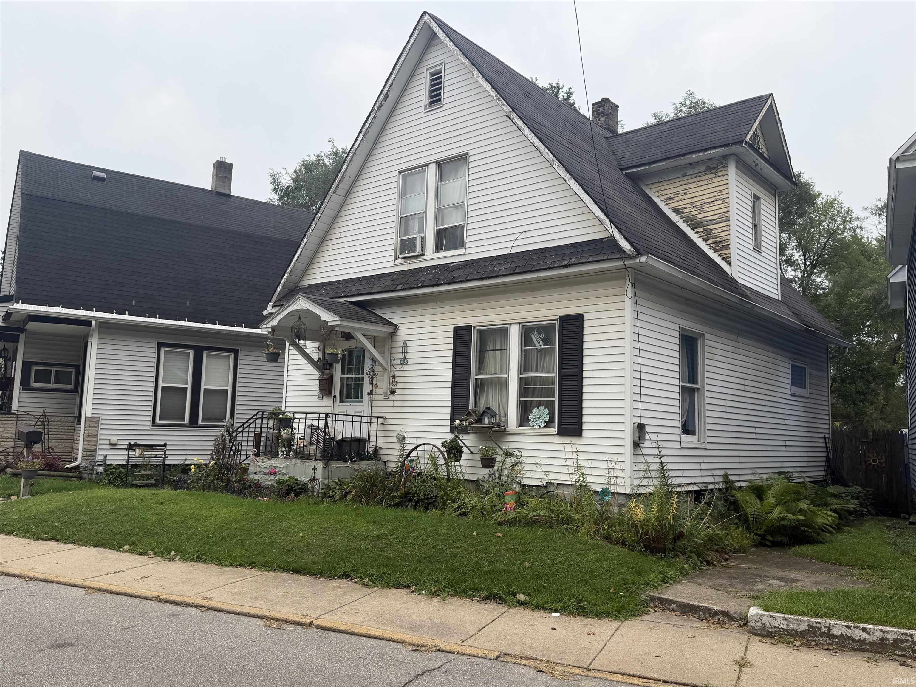 313 S Shore Avenue Property Photo 1
