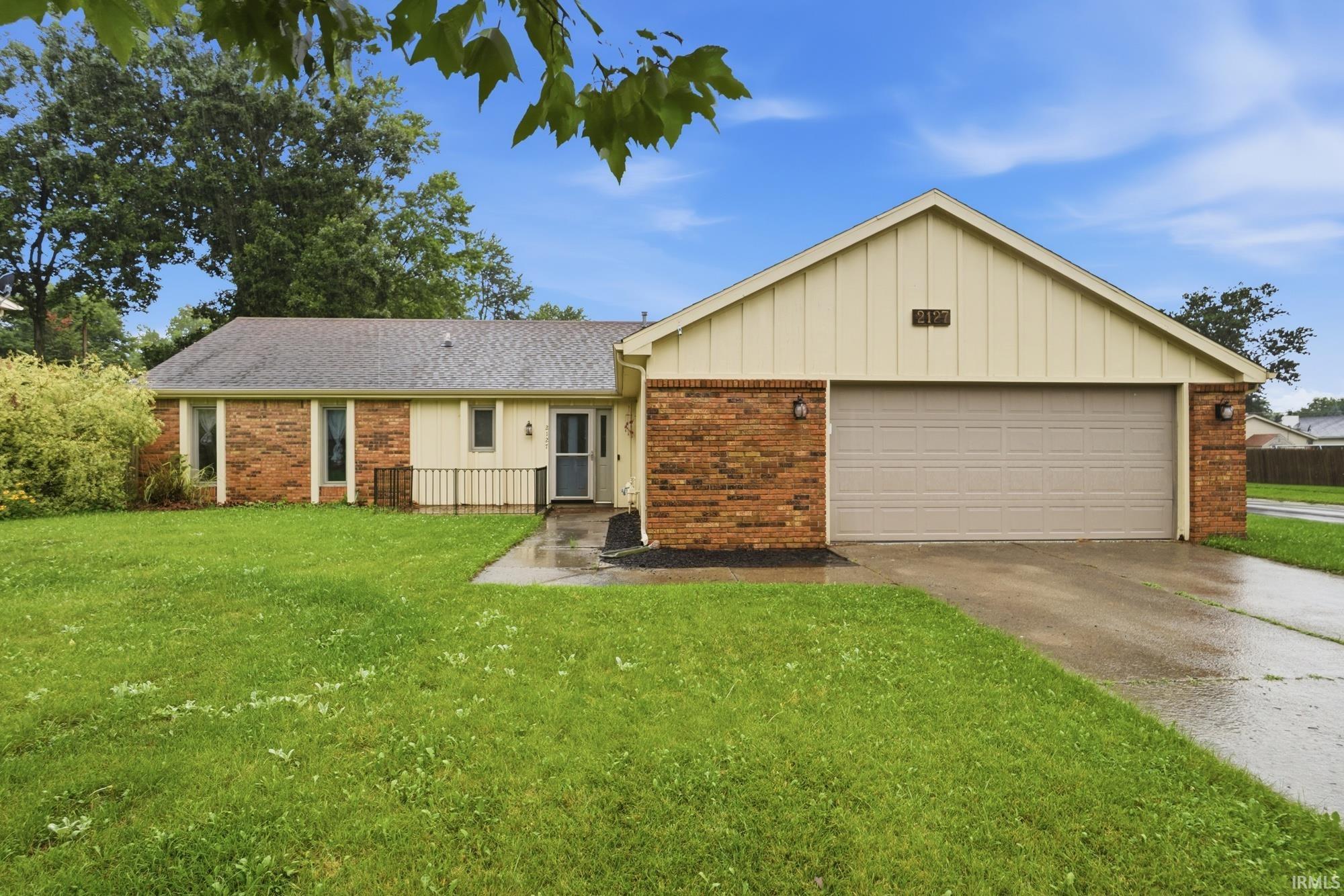 2127 Skyhawk Drive Property Photo 1
