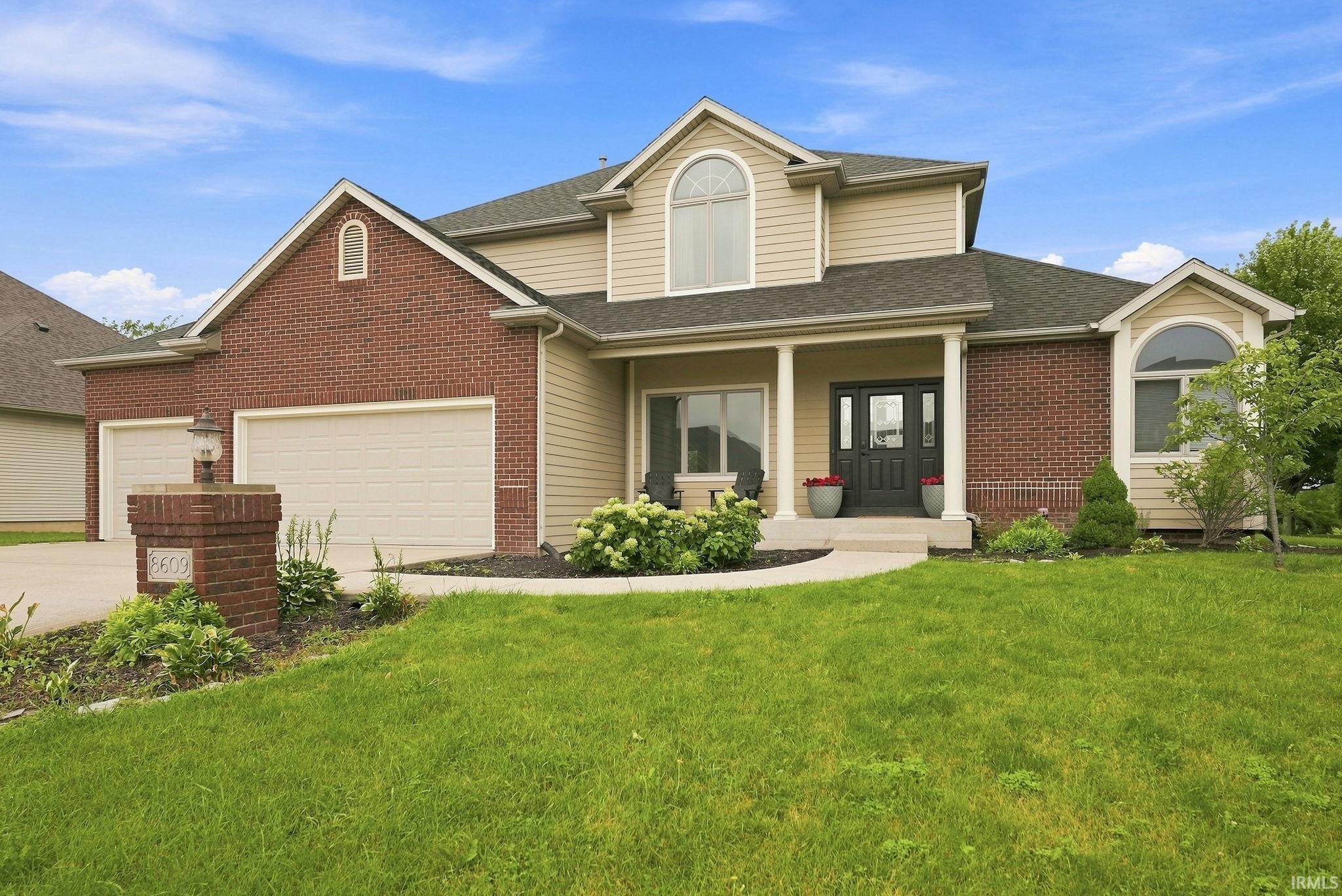 8609 Greyhawk Drive Property Photo 1
