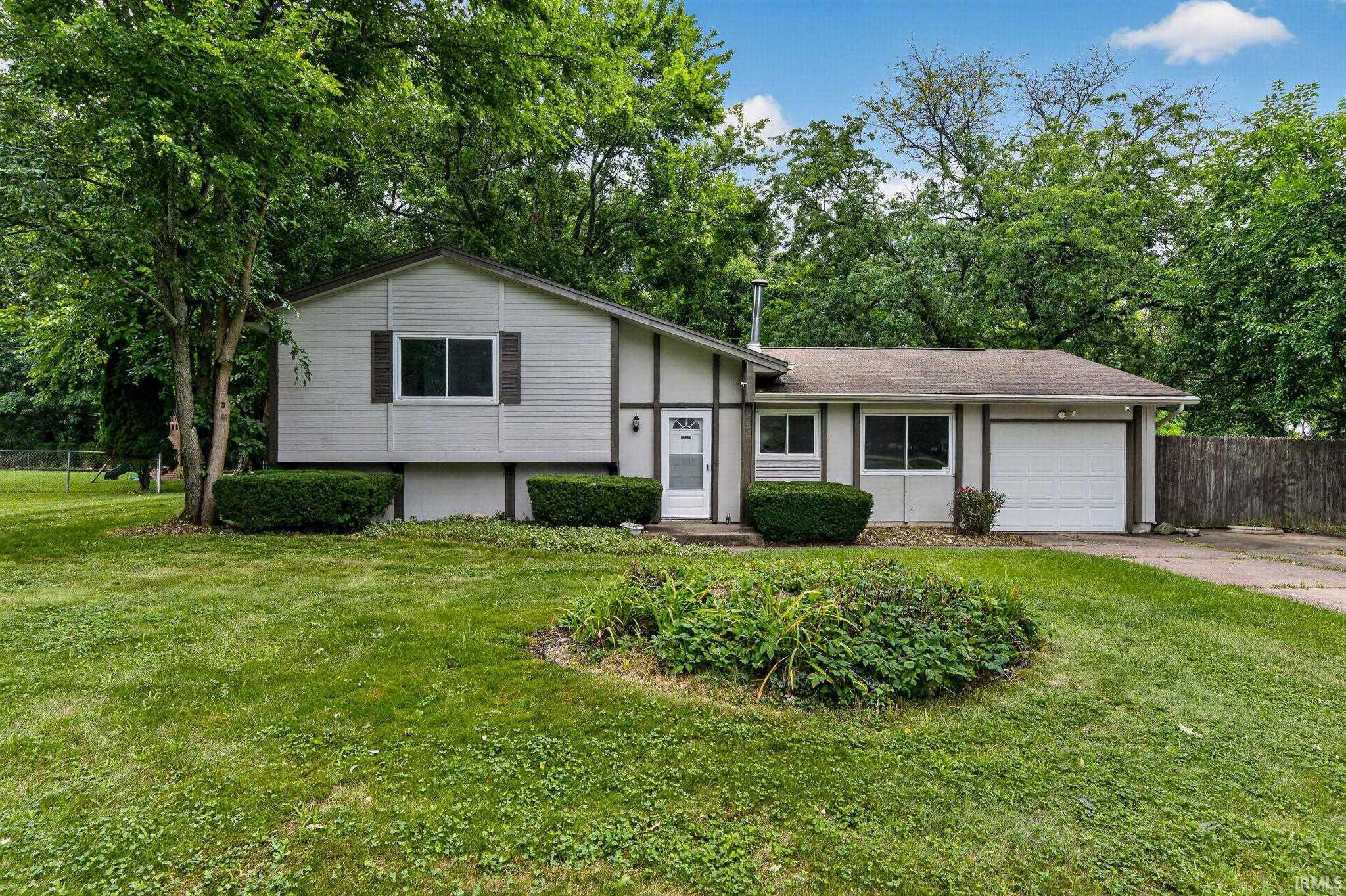 24403 Rolling Oaks Drive Property Photo 1