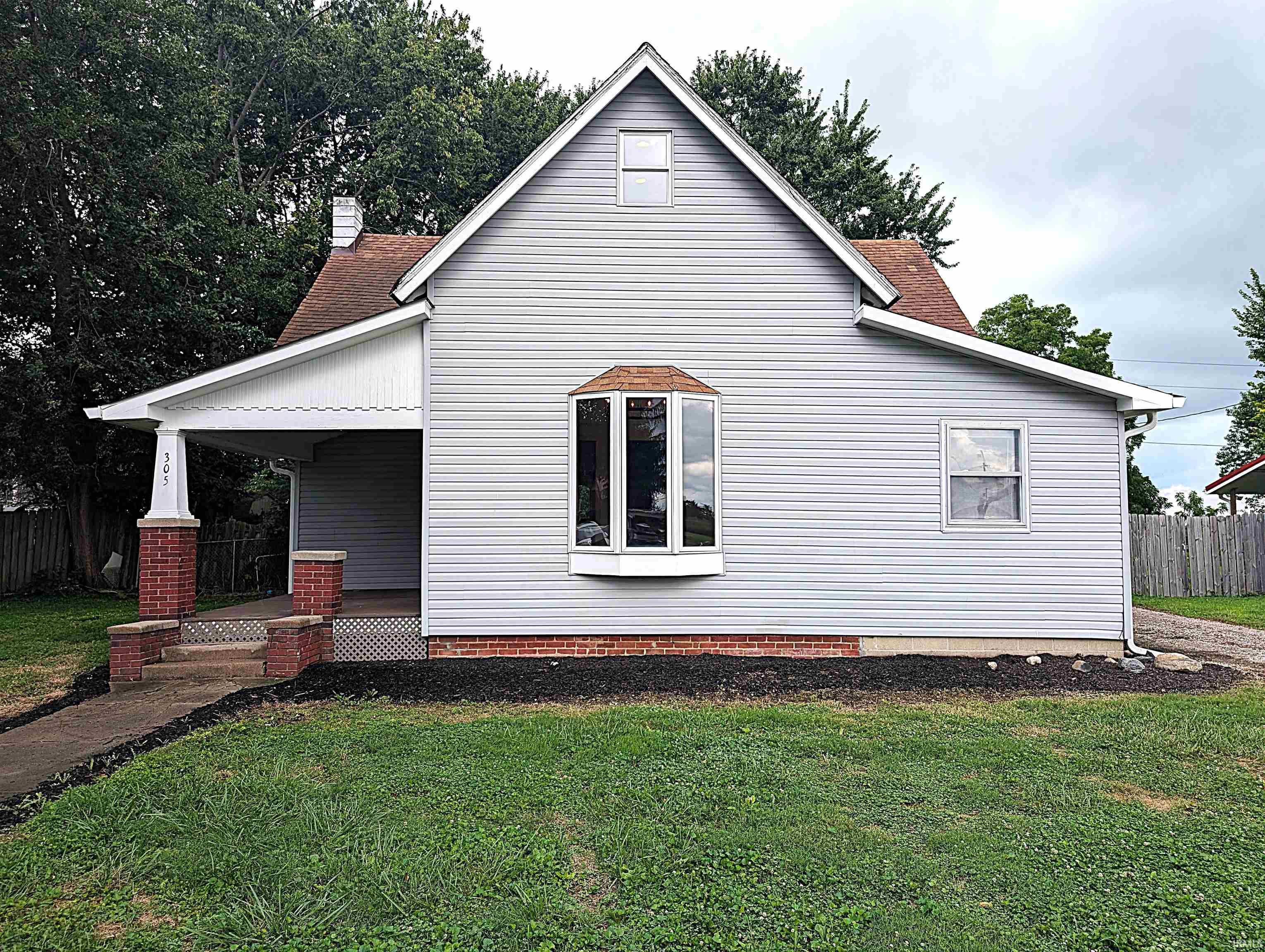 305 N Main Street Property Photo 1