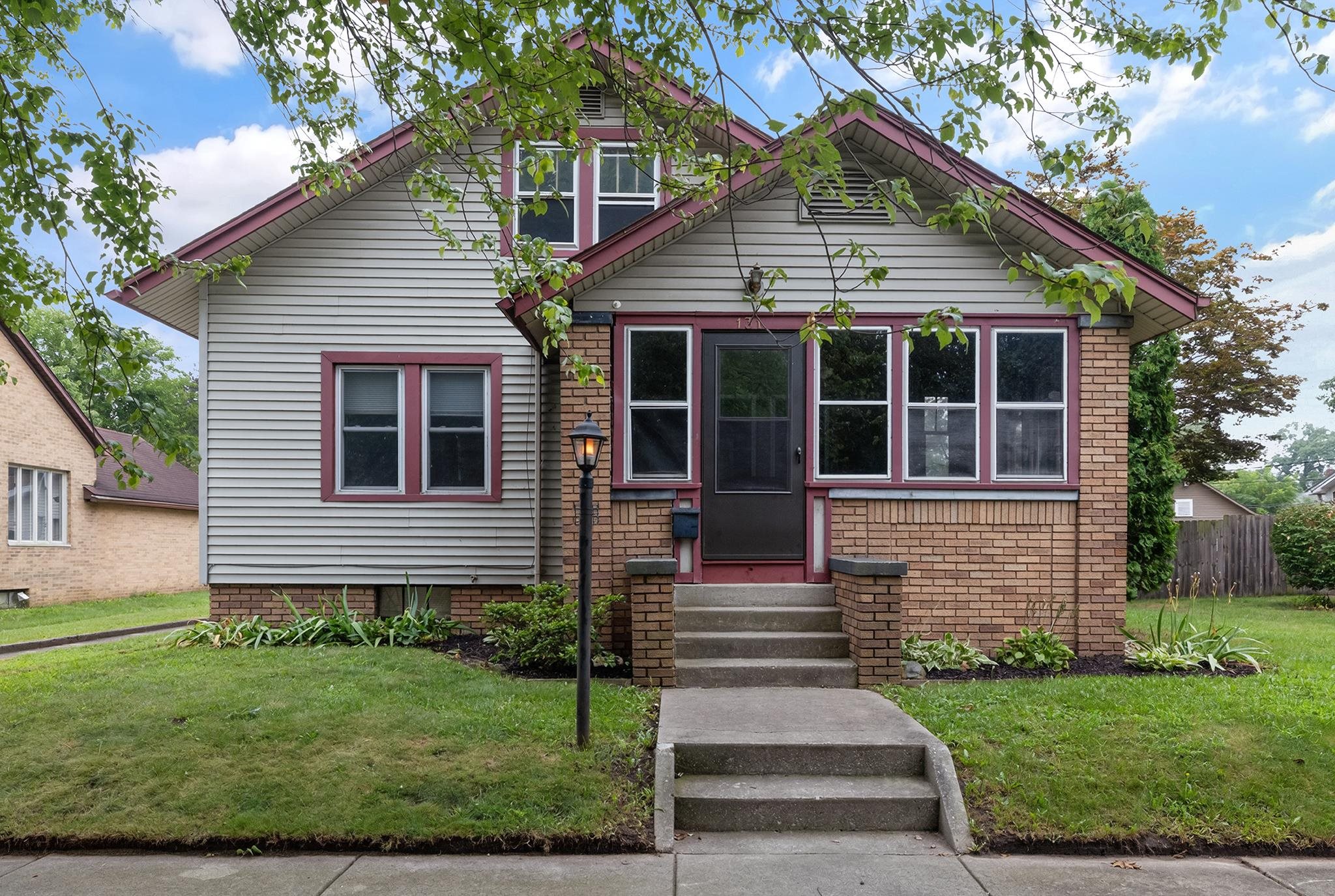 131 Kenyon Avenue Property Photo 1