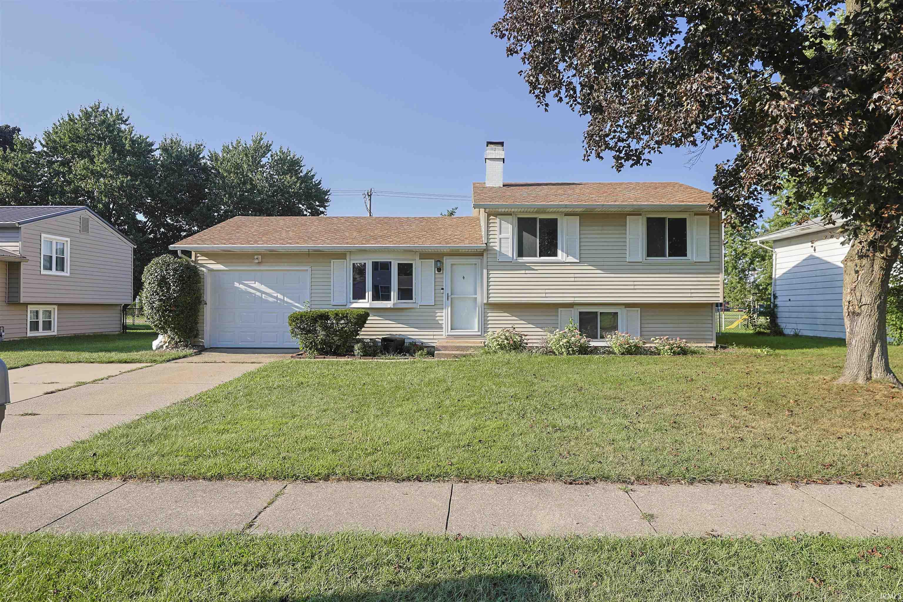2934 Colonial Drive Property Photo 1