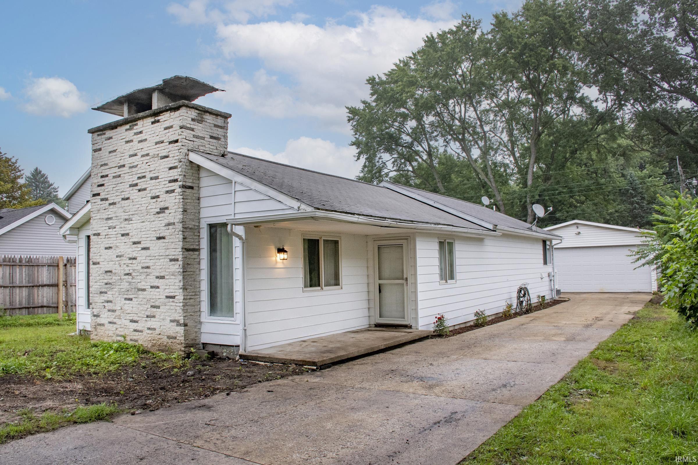 55452 Mayflower Property Photo 1