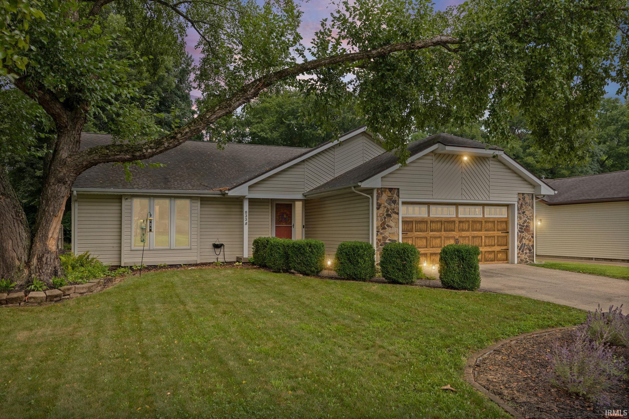 833 Foxwood Drive Property Photo 1