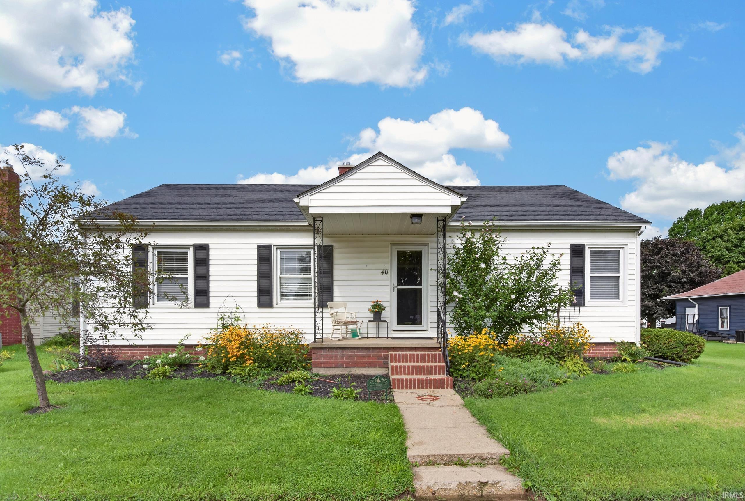 40 S Elm Street Property Photo 1