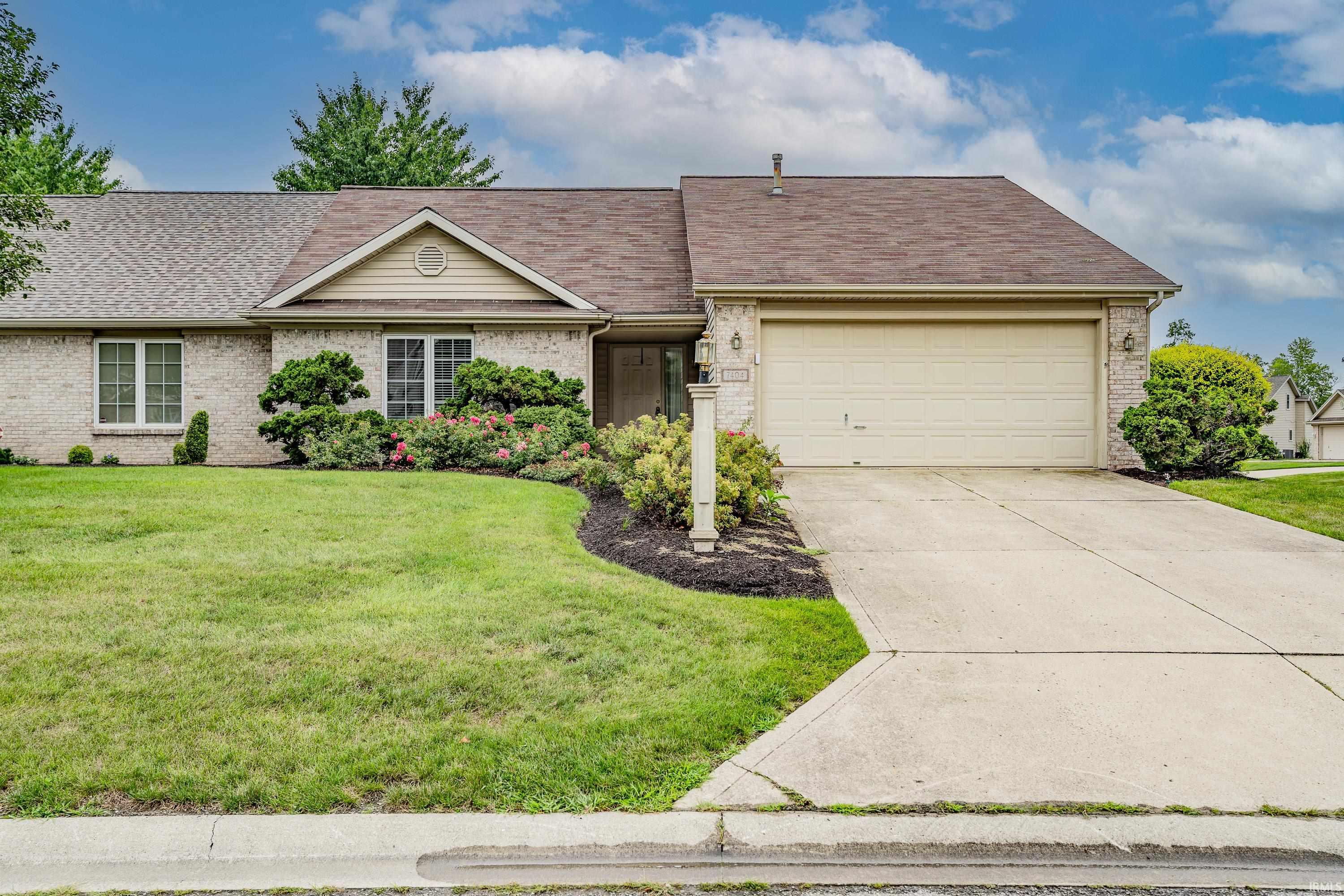 7404 Montclair Drive Property Photo 1
