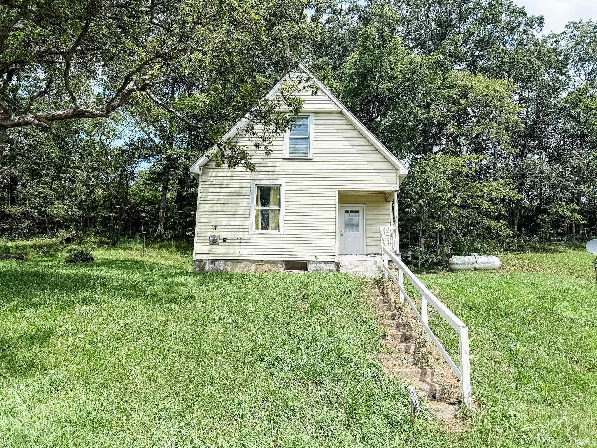 1446 E Lovers Lane Road Property Photo 1