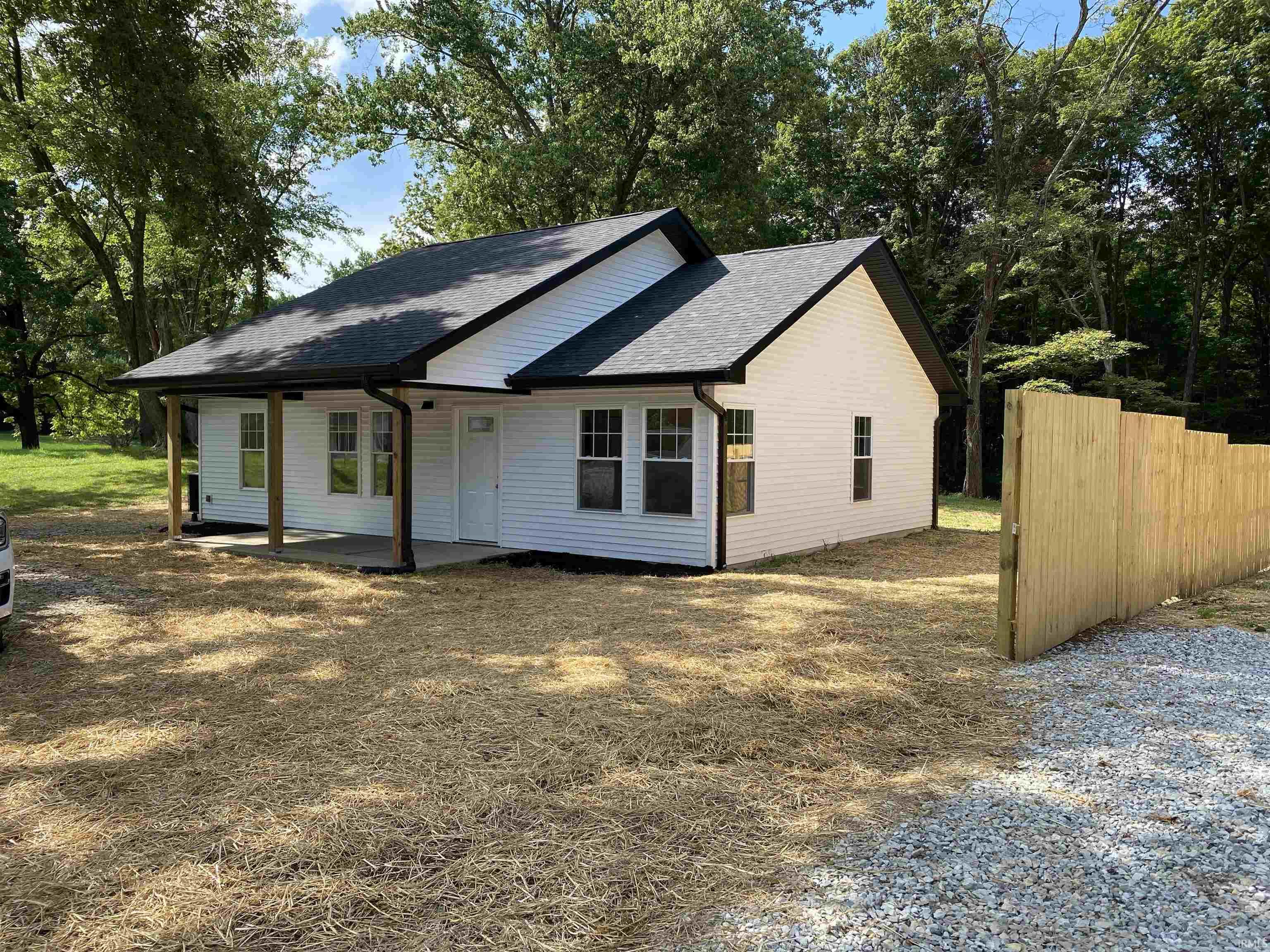 5909 State Road 158 Property Photo 1
