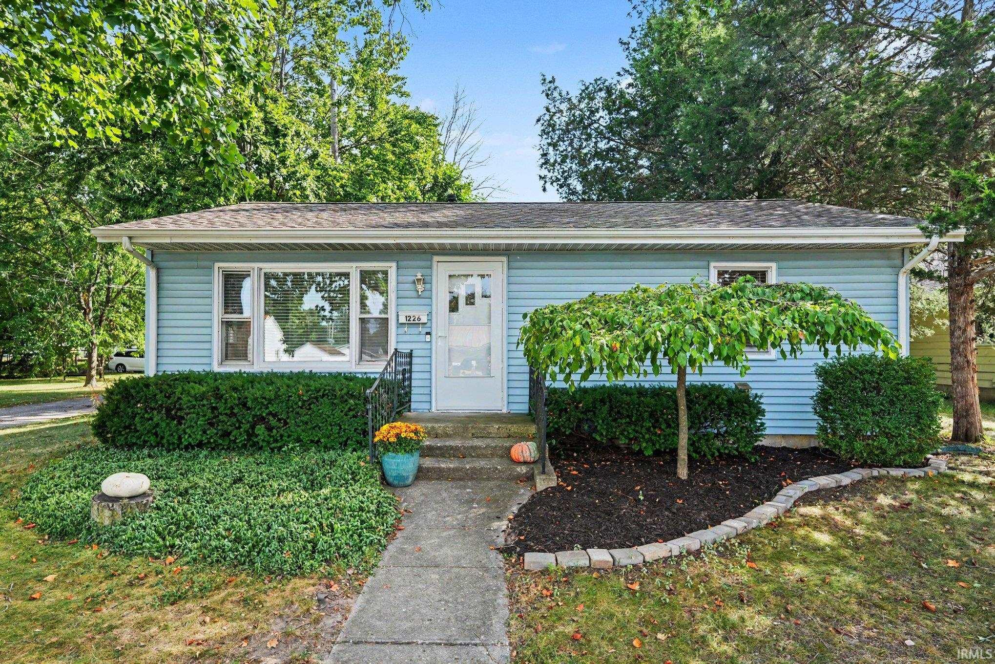 1226 E Clark Street Property Photo 1