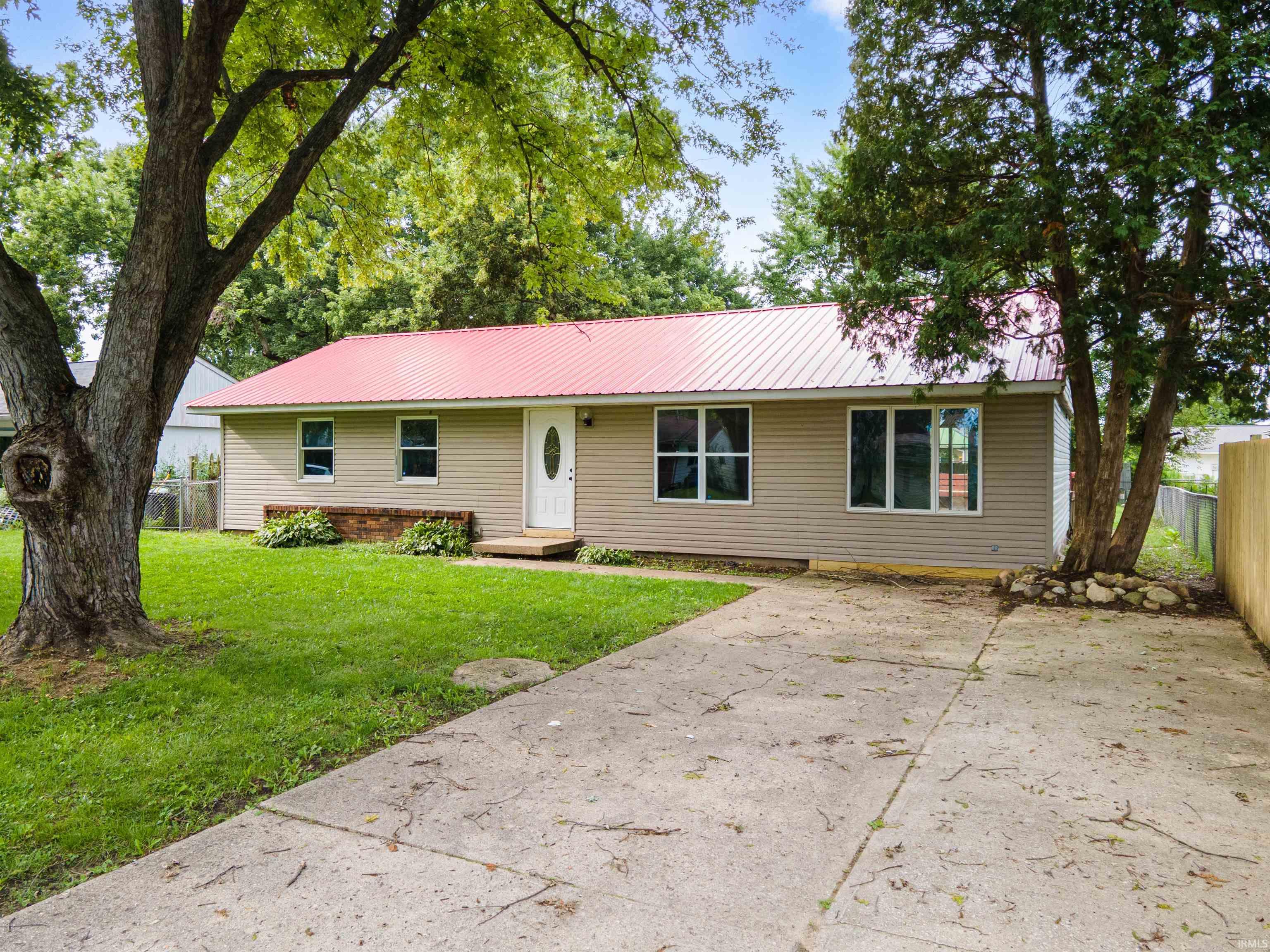 525 E South G Street Property Photo 1