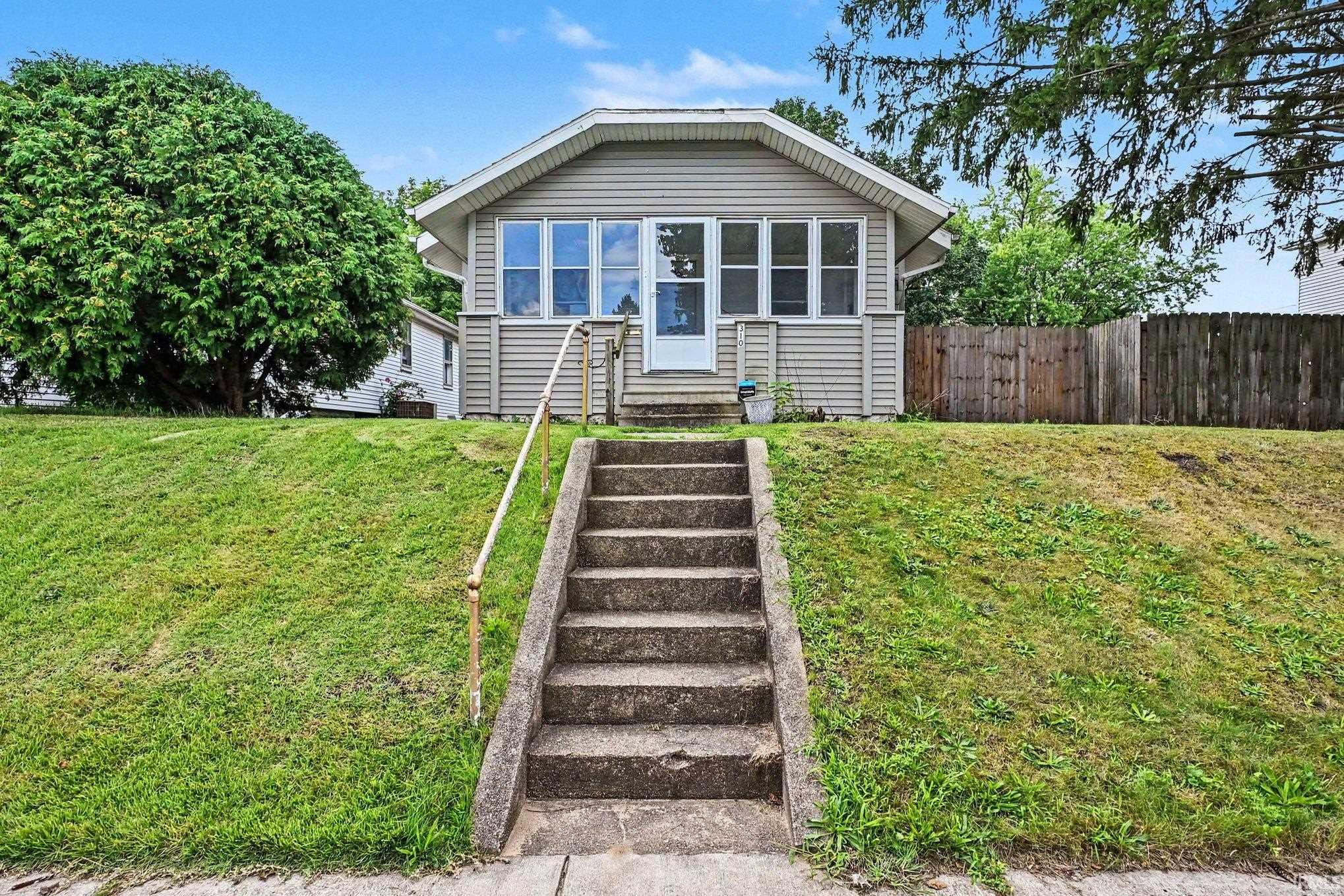 310 E Fairview Avenue Property Photo 1