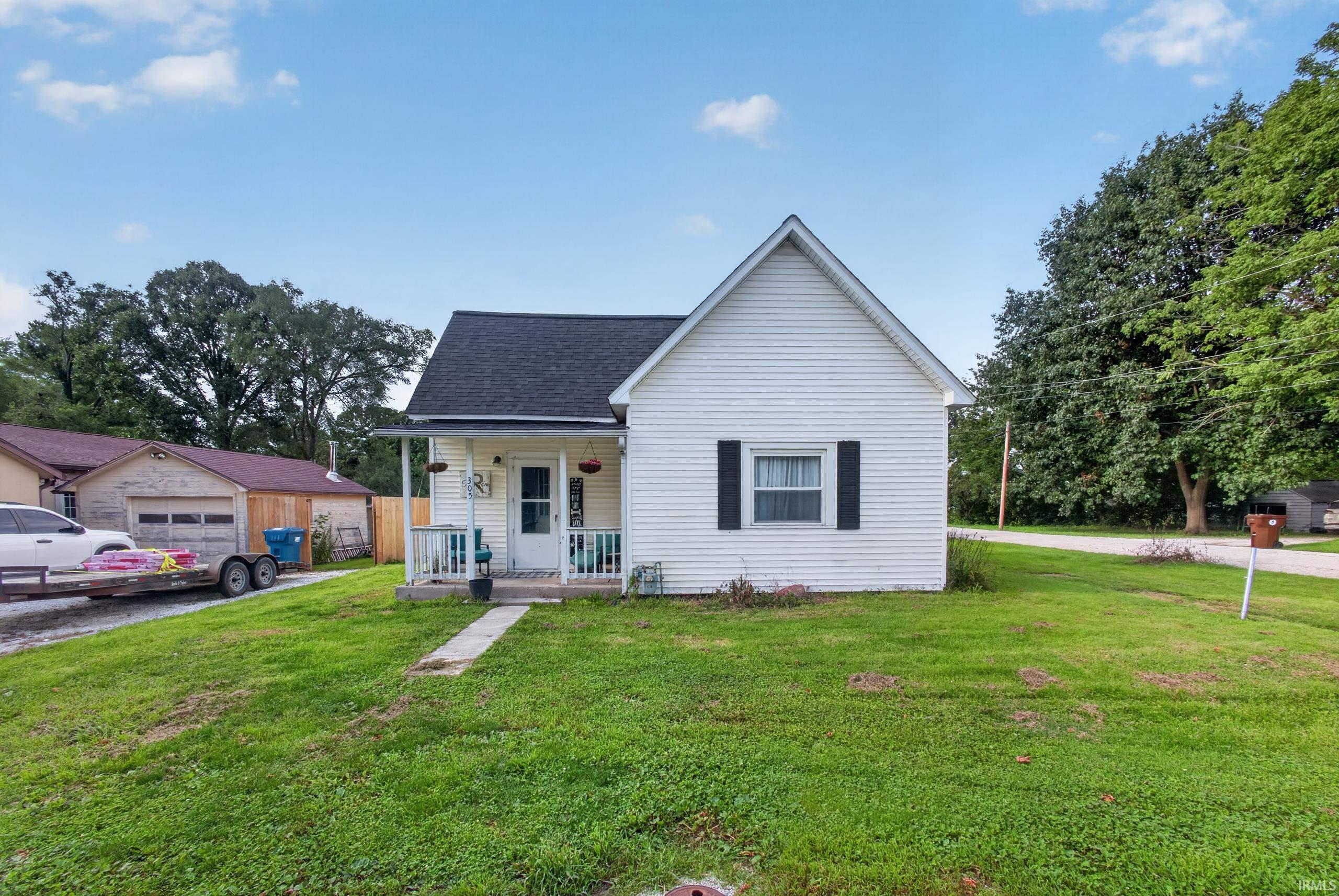 305 E Luin Street Property Photo 1
