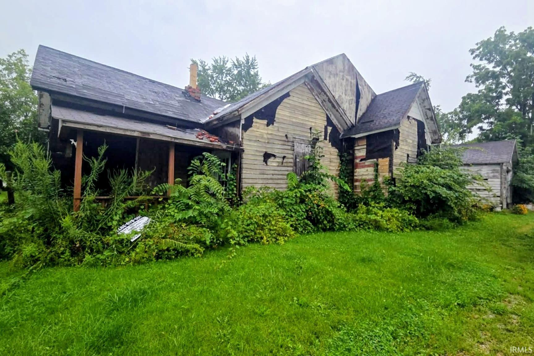825 W Walnut Street