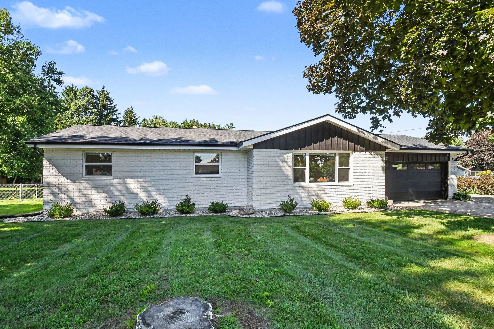15219 Kerlin Drive Property Photo 1