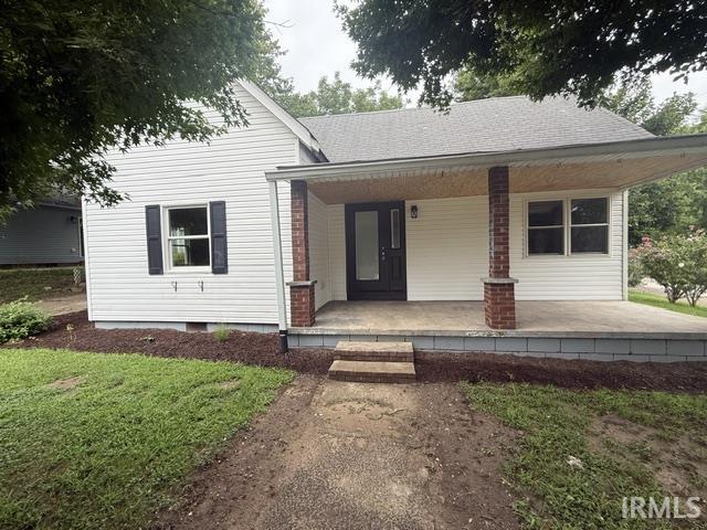 240 E Grove Street Property Photo 1