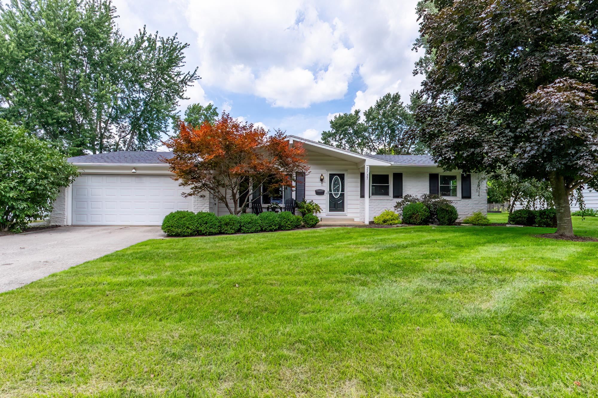 2727 Roscommon Drive Property Photo 1