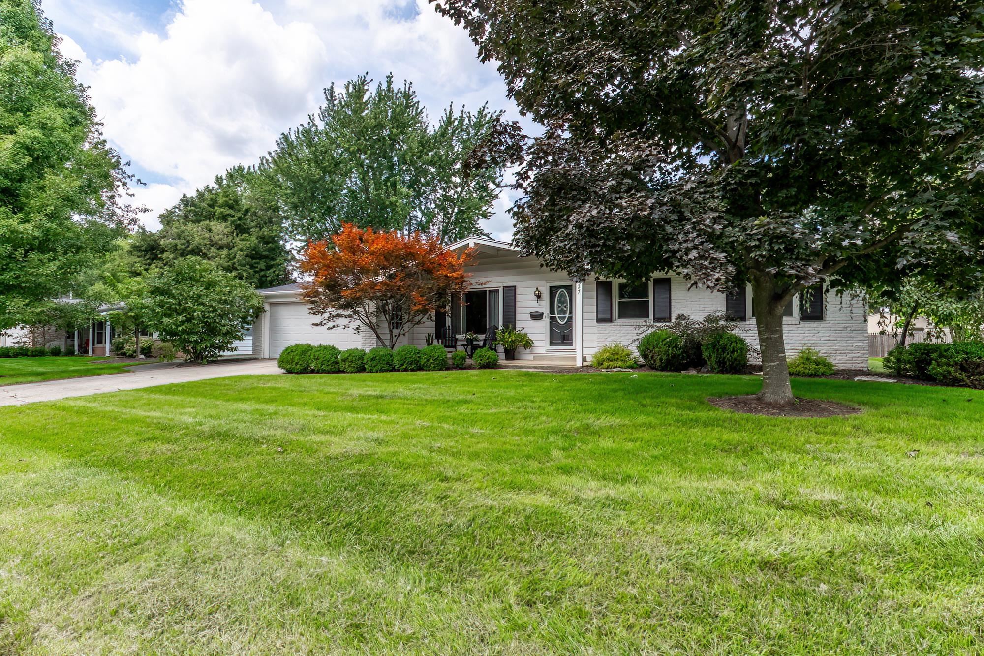 2727 Roscommon Drive Property Photo 1