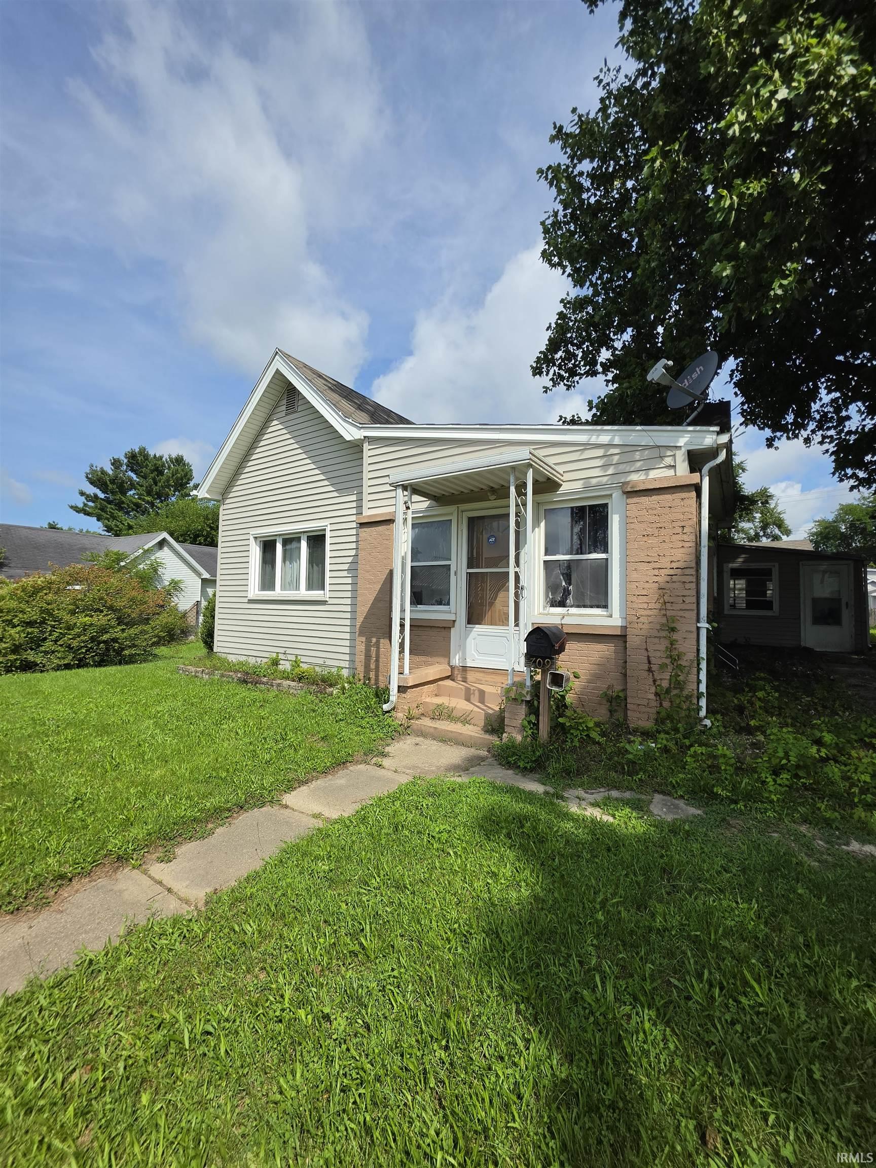 709 E Sherman Street