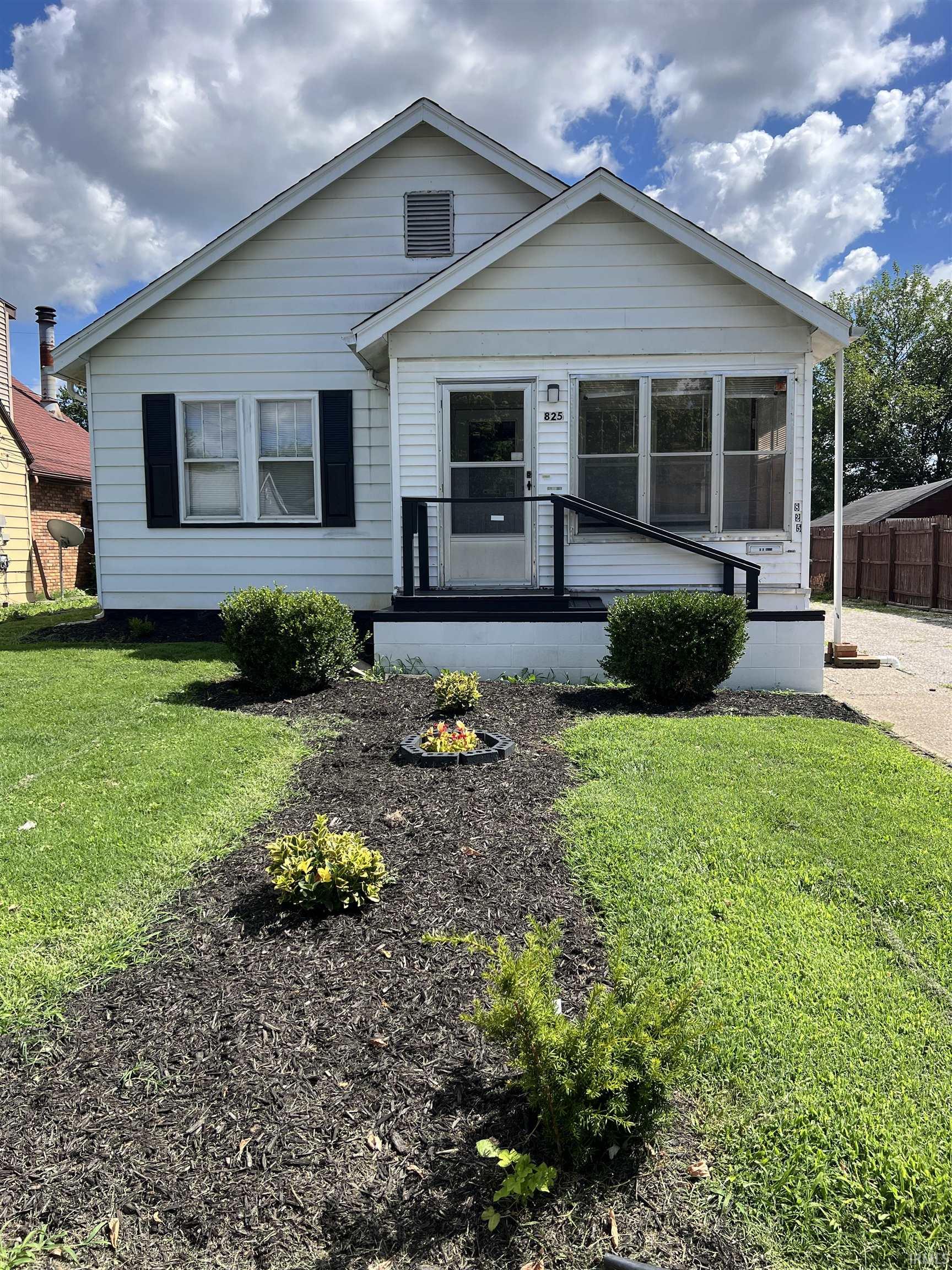 825 E Negley Avenue Property Photo 1